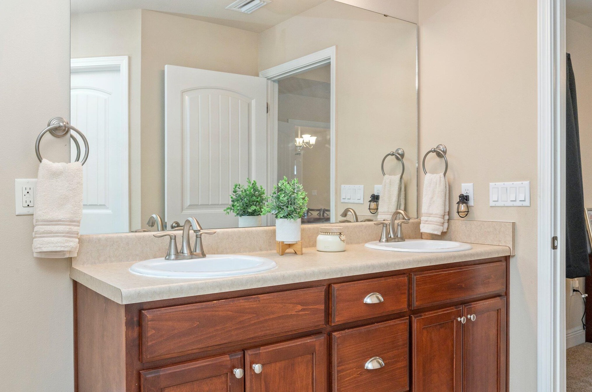 106 Strike Eagle Dr, Crestview FL  32536-2240 exterior