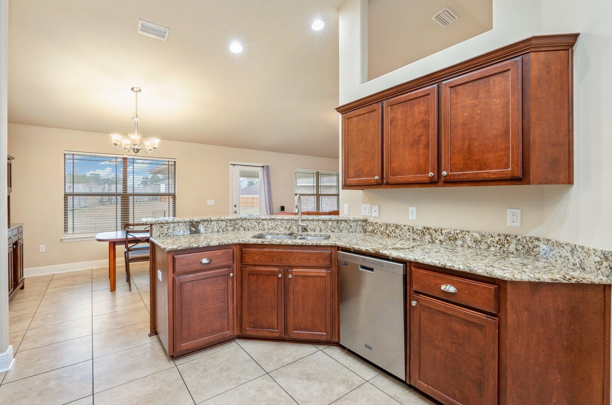 106 Strike Eagle Dr, Crestview FL  32536-2240 exterior