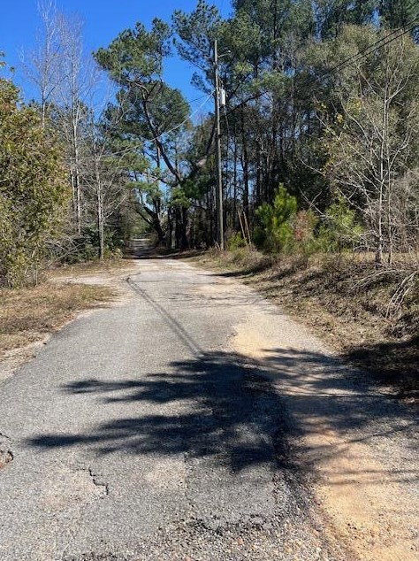 2061 G M C Ln, Crestview FL  32536-8422 exterior