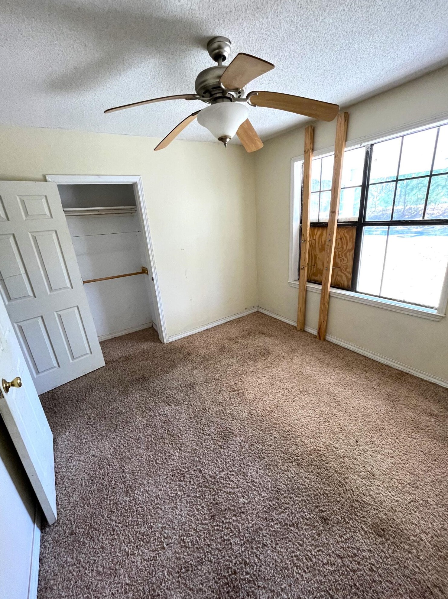 2061 G M C Ln, Crestview FL  32536-8422 exterior