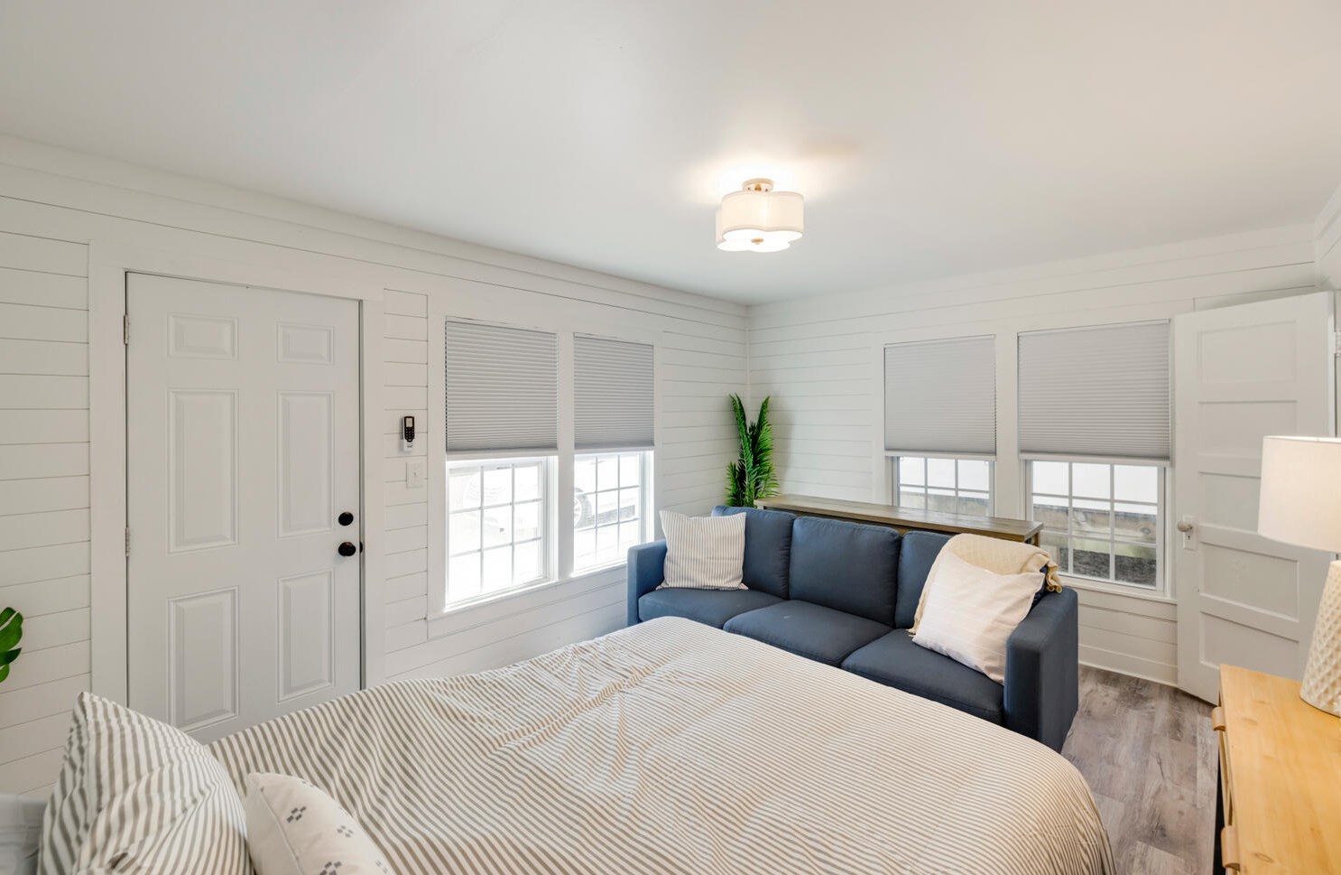 204 3 St, Panama City FL 32401-4832 exterior