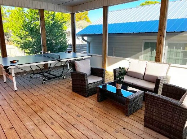 204 3 St, Panama City FL 32401-4832 exterior