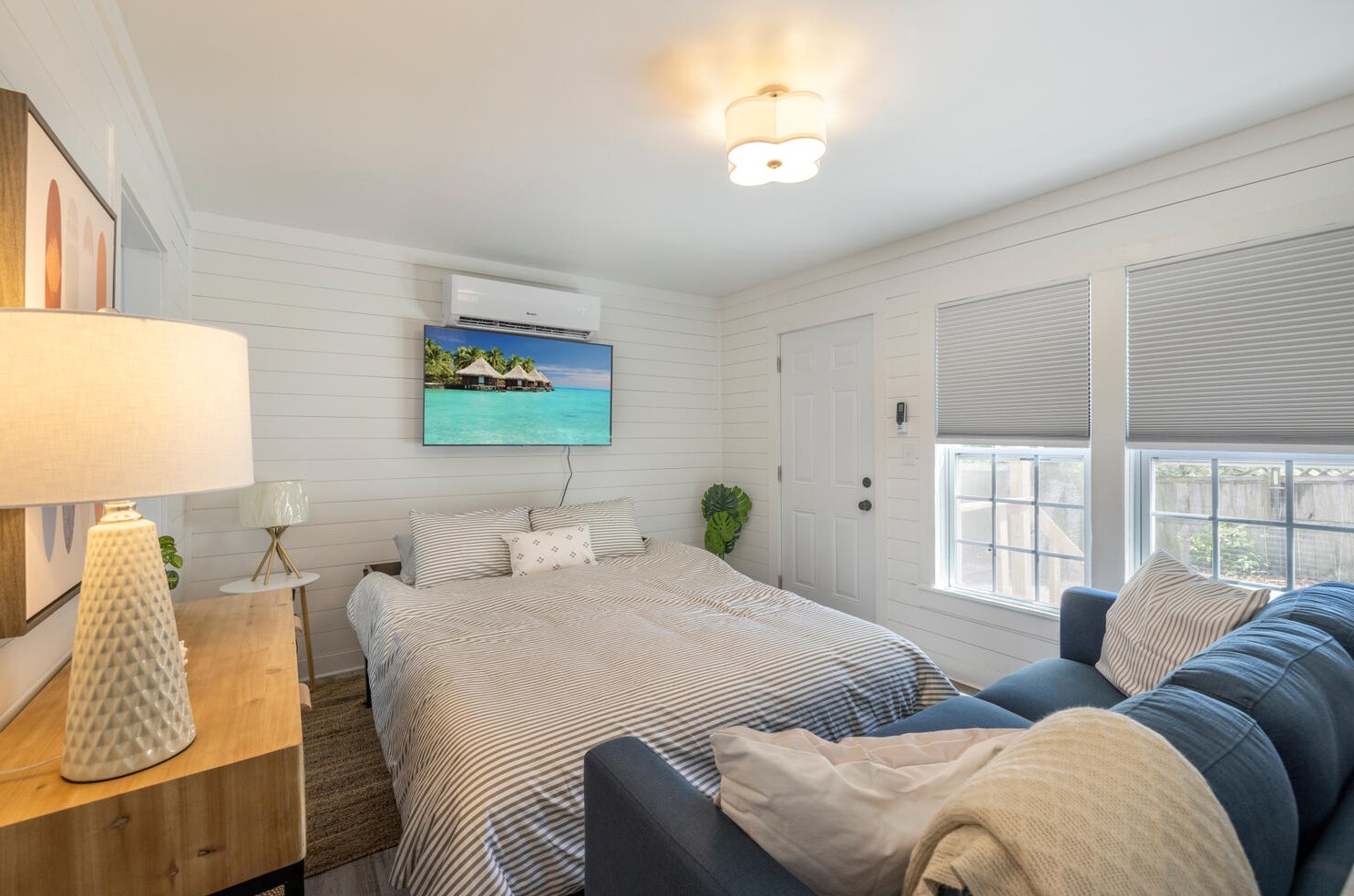 204 3 St, Panama City FL 32401-4832 exterior