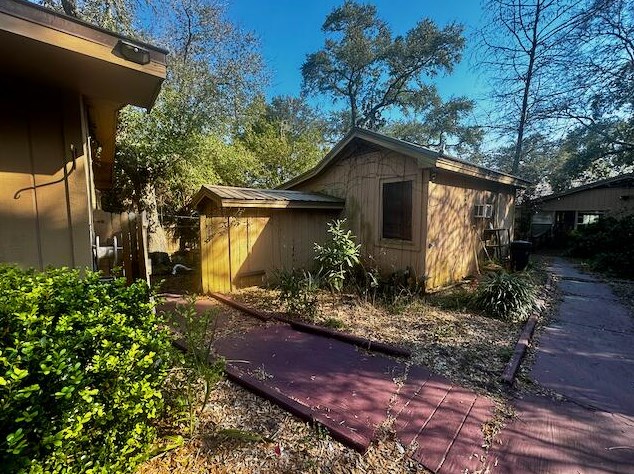 325 Miracle Strip Pkwy, Mary Esther FL  32569-1833 exterior