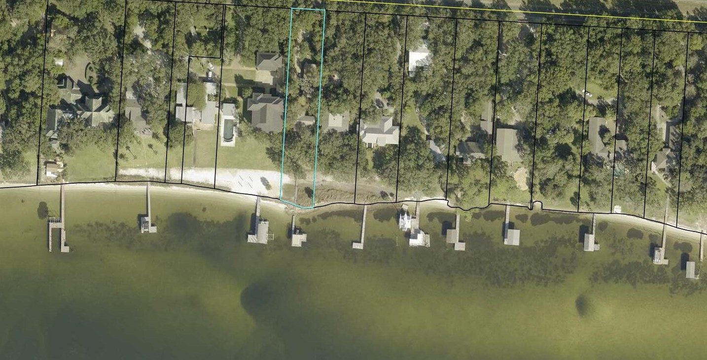 325 Miracle Strip Pkwy, Mary Esther FL  32569-1833 exterior