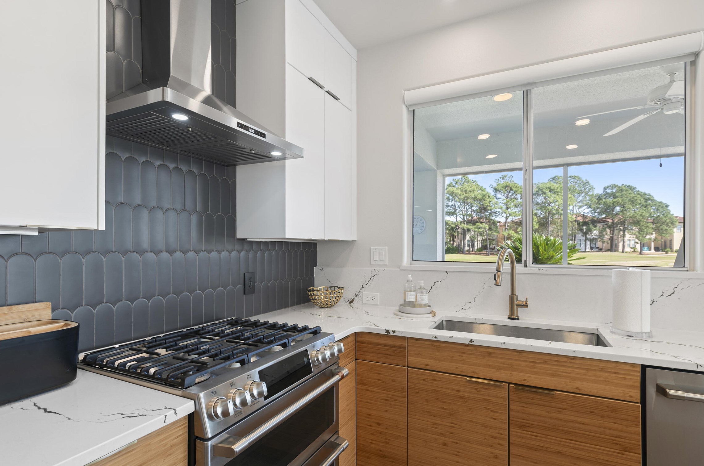 8017 Legend Creek Dr, Destin FL  32550-4893 exterior