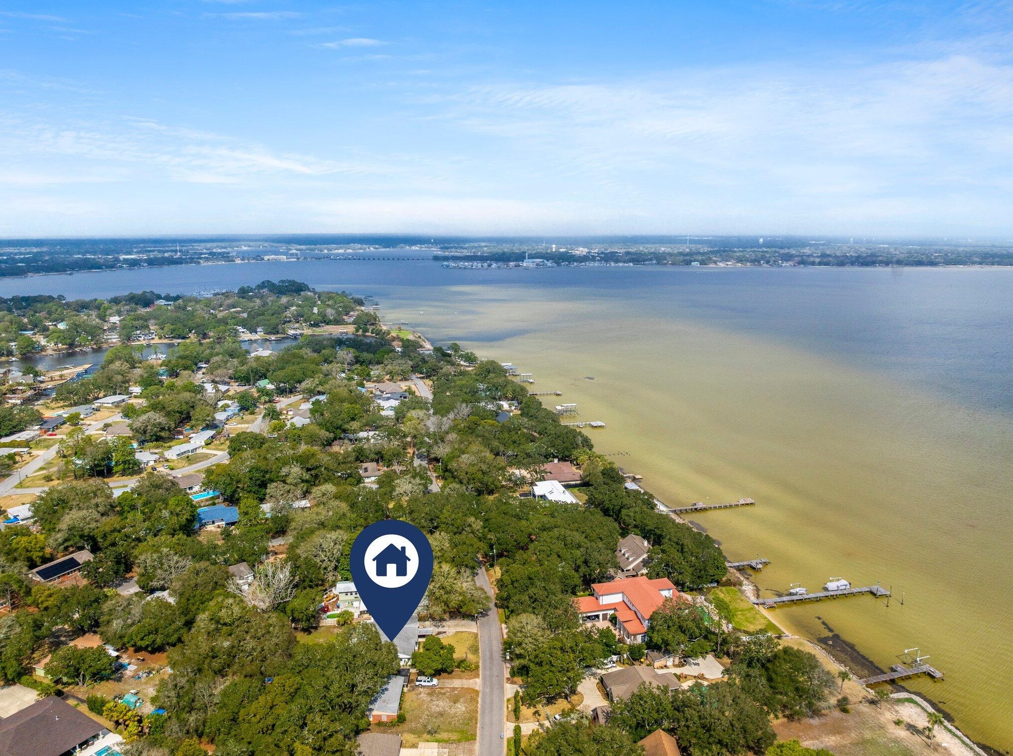 24 Bay Dr, Fort Walton Beach FL  32548-5166 exterior