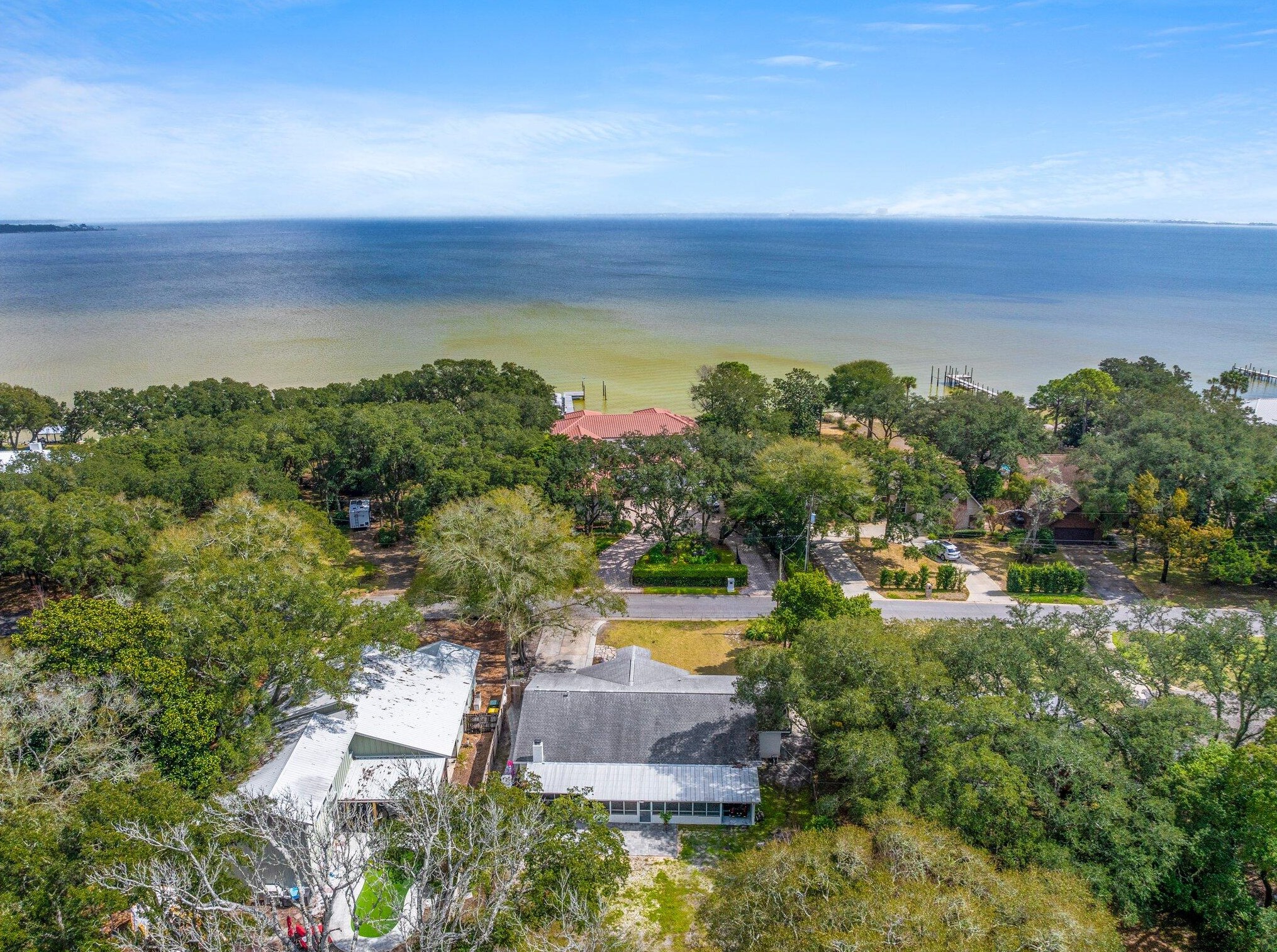 24 Bay Dr, Fort Walton Beach FL  32548-5166 exterior