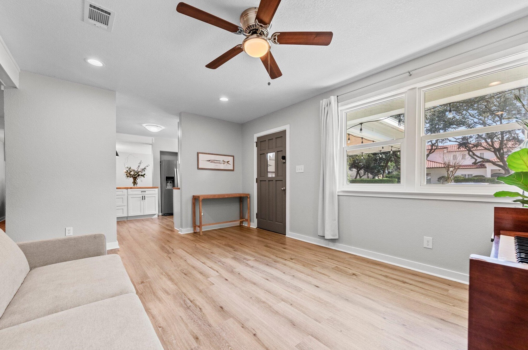 24 Bay Dr, Fort Walton Beach FL  32548-5166 exterior