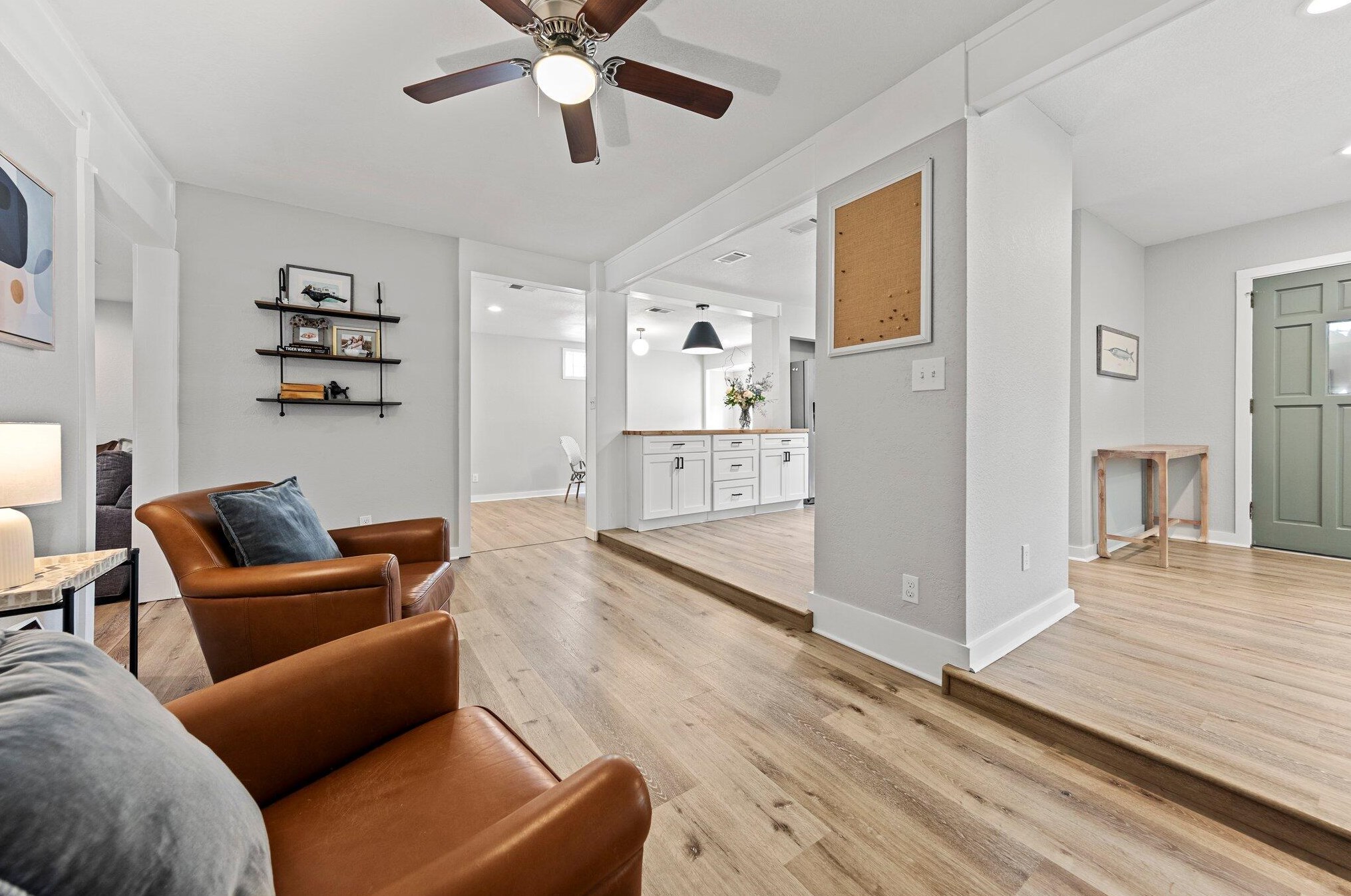 24 Bay Dr, Fort Walton Beach FL  32548-5166 exterior