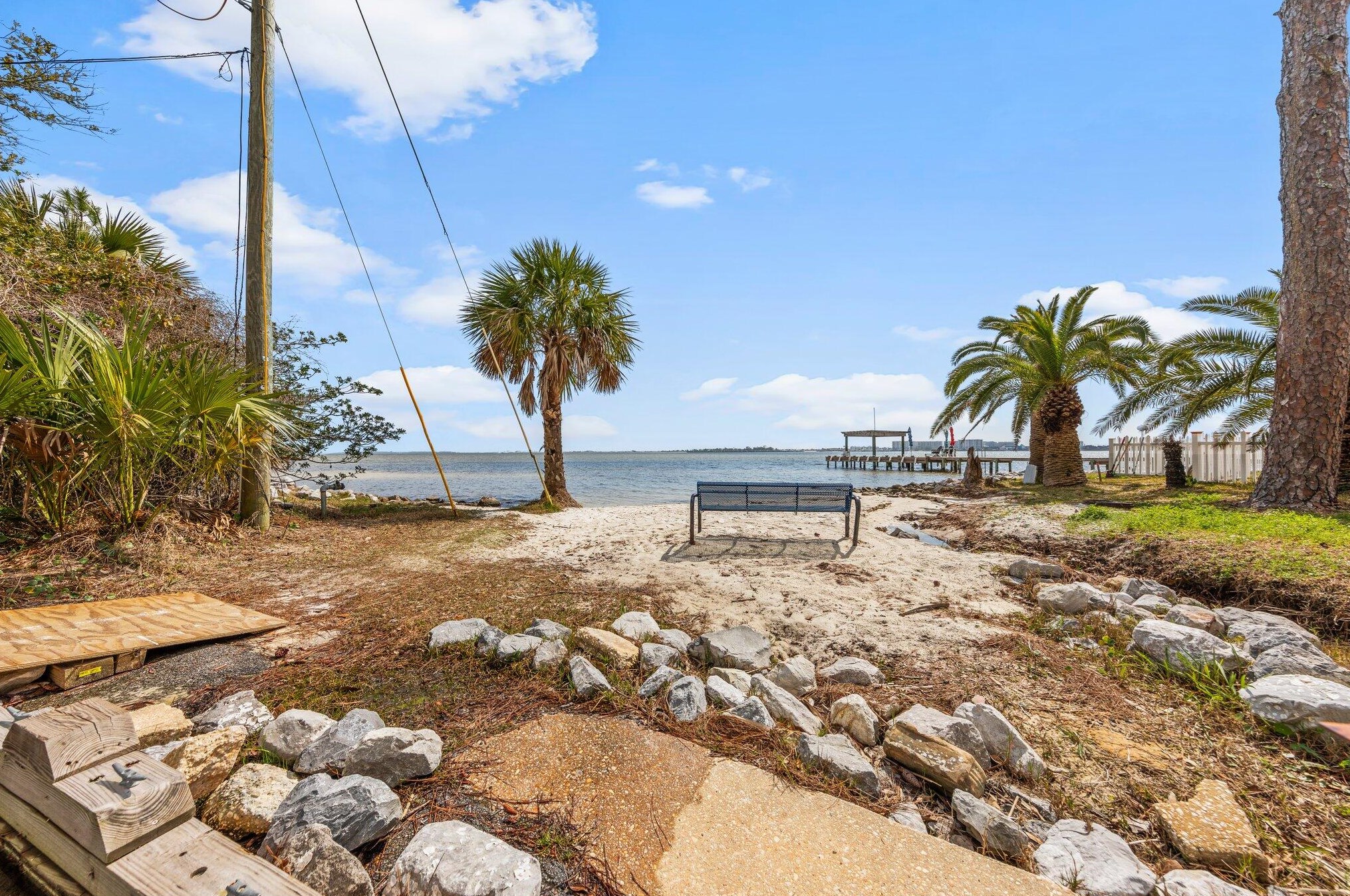 24 Bay Dr, Fort Walton Beach FL  32548-5166 exterior