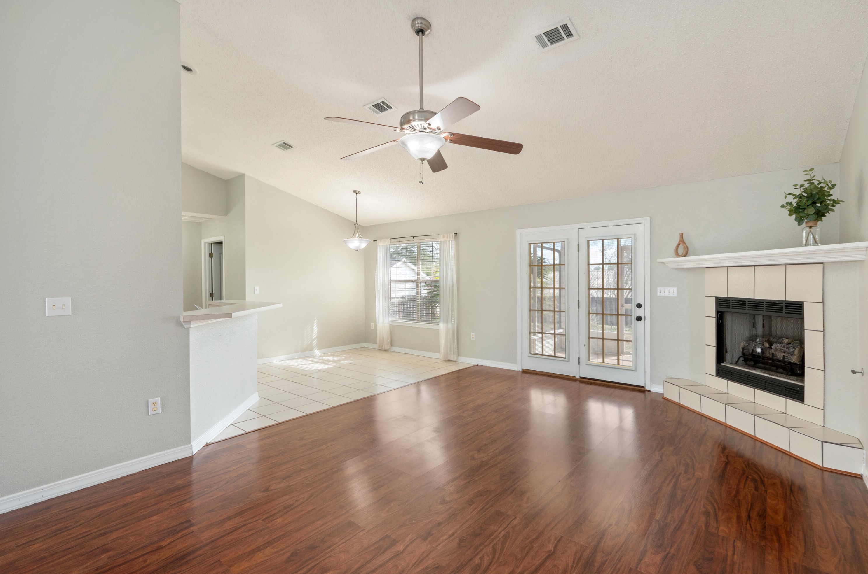 396 Riverchase Blvd, Crestview FL  32536-4297 exterior