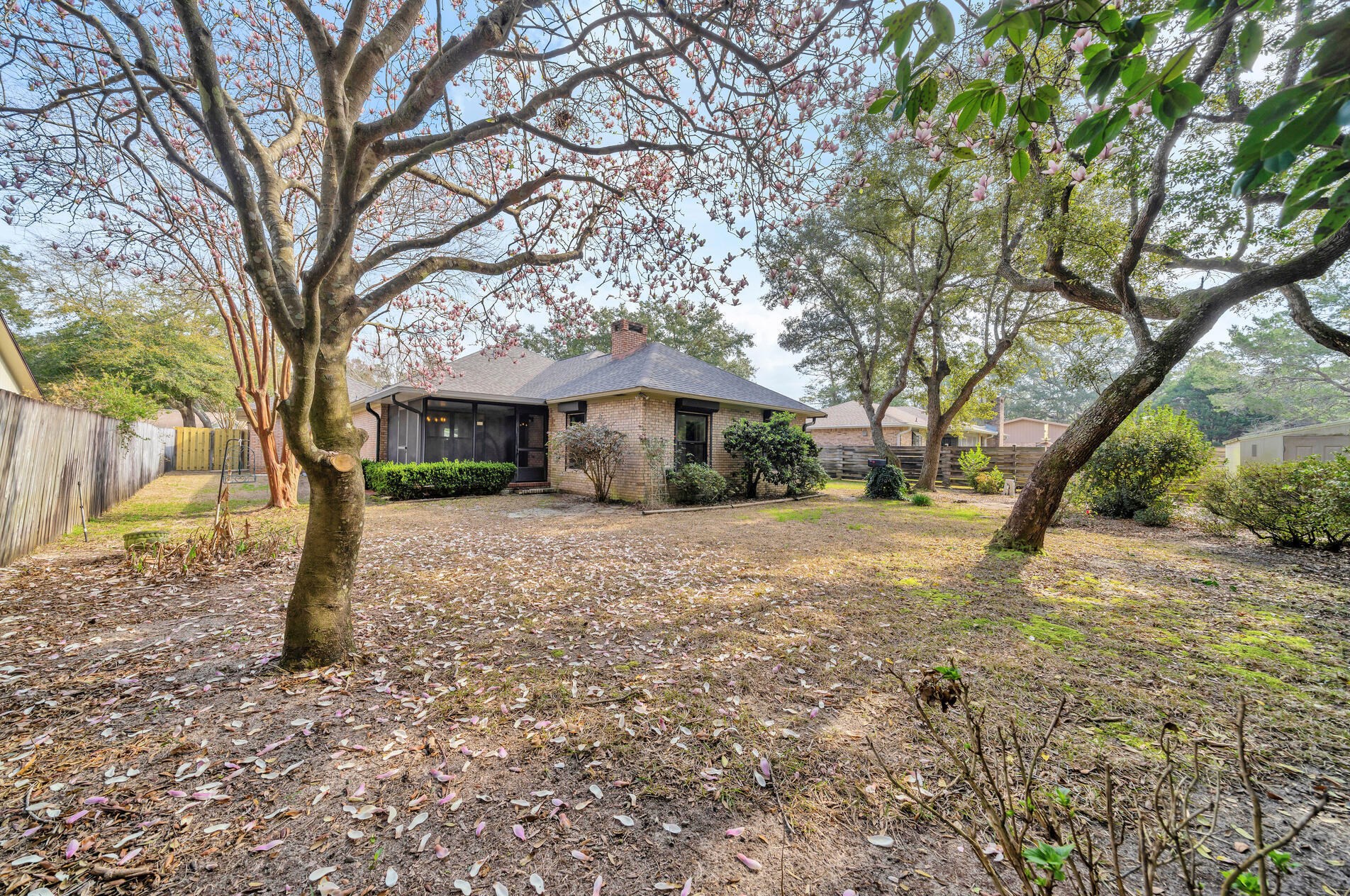 512 Samana Way, Niceville FL  32578-4015 exterior