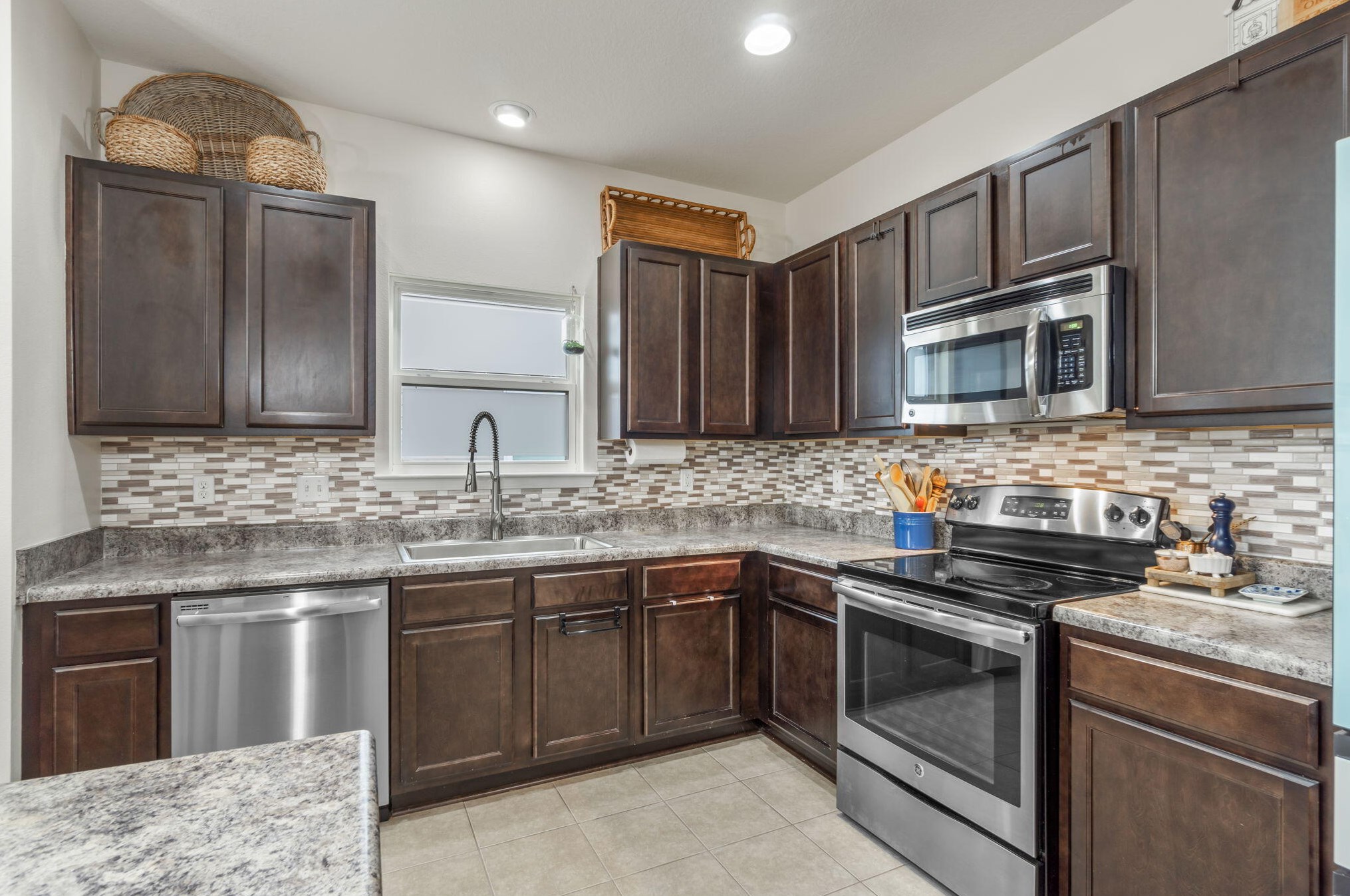 97 Nelly St, Freeport FL  32439-7615 exterior