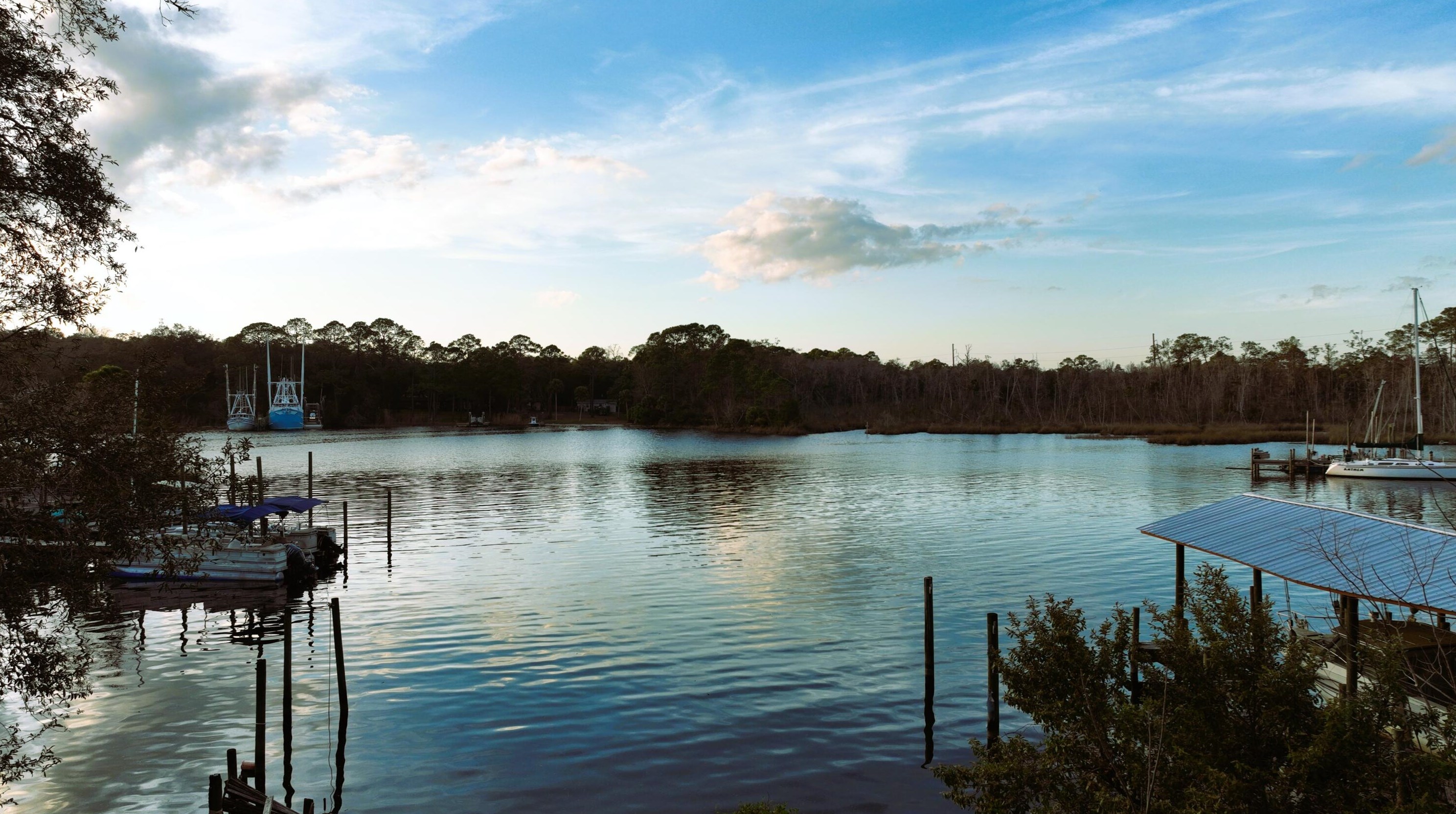 200 White St #apt 10, Niceville, FL 32578