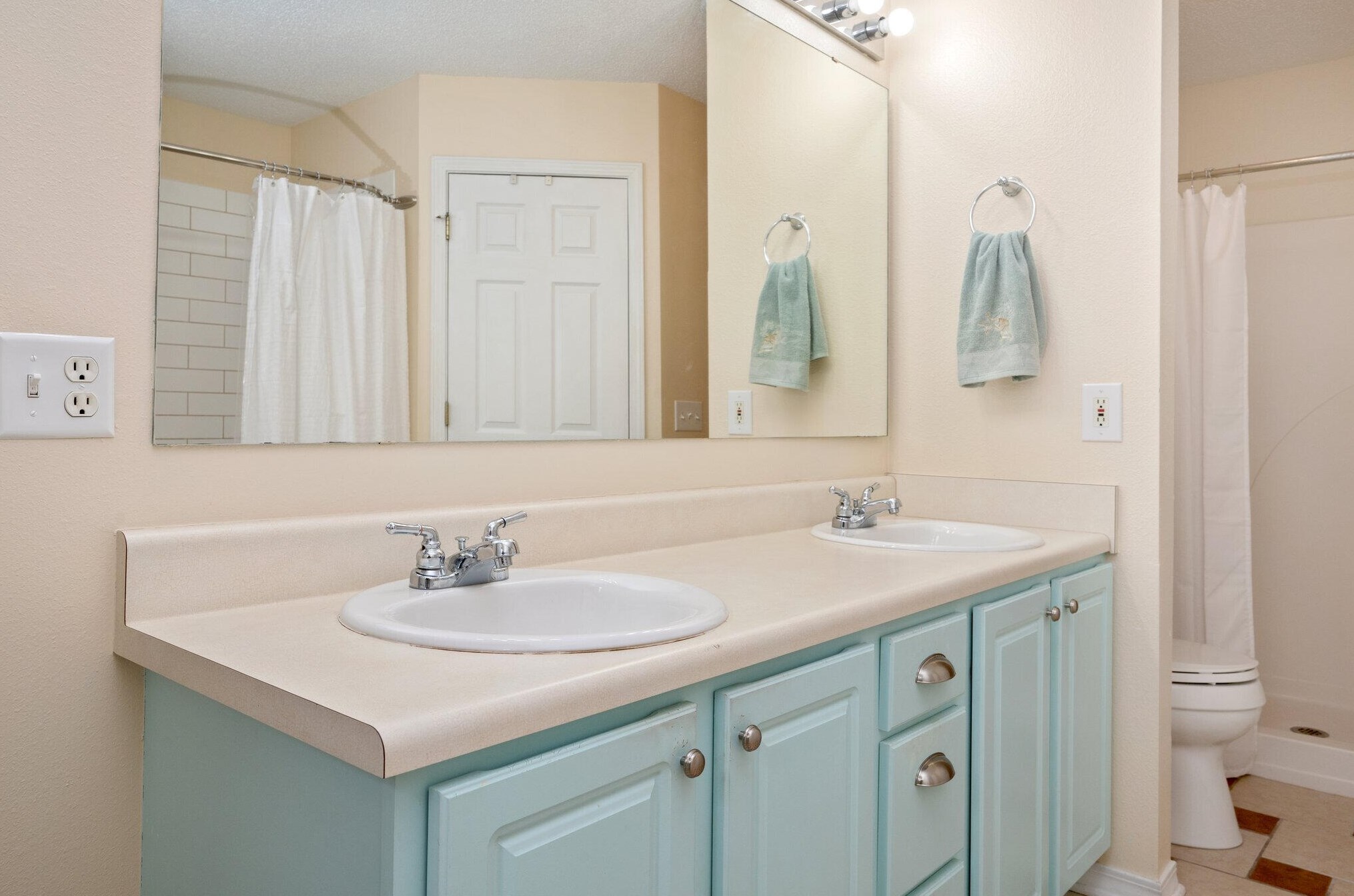 1246 Northview Dr, Crestview FL  32536-2211 exterior