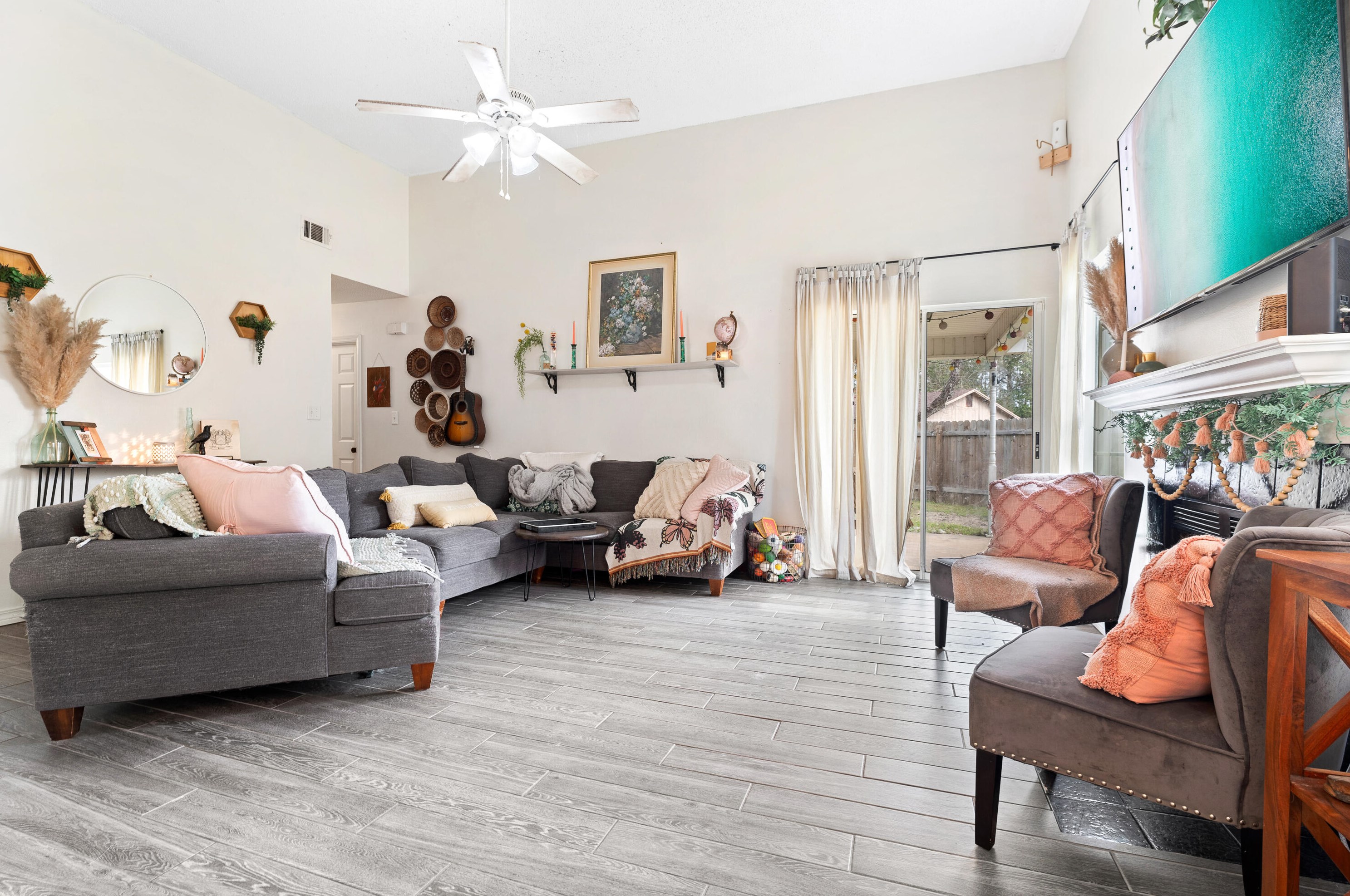 220 Woodland Park Cir, Mary Esther FL  32569-1569 exterior