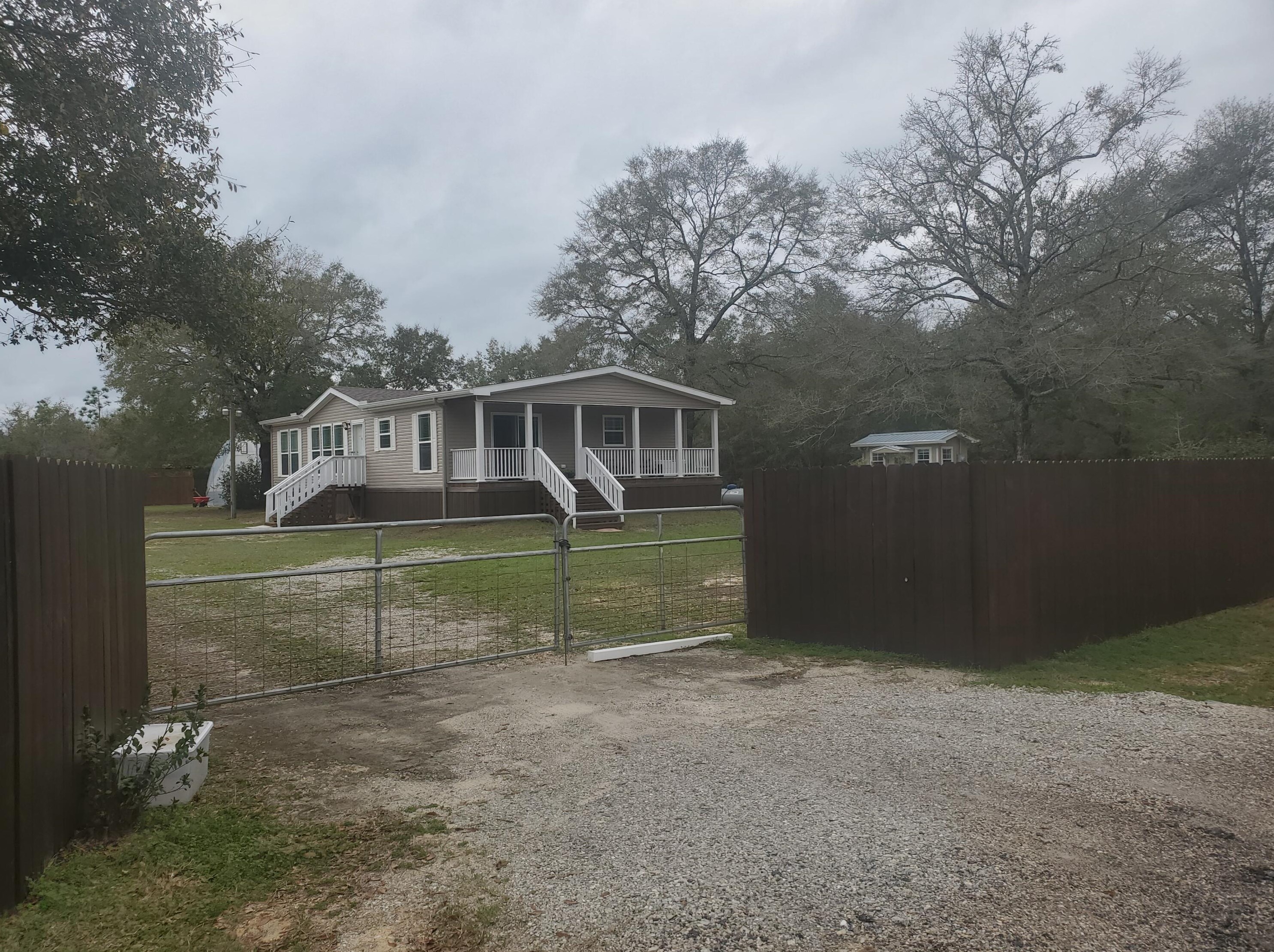 63 Tchaikovsky Cir, Defuniak Springs, FL 32433-5234