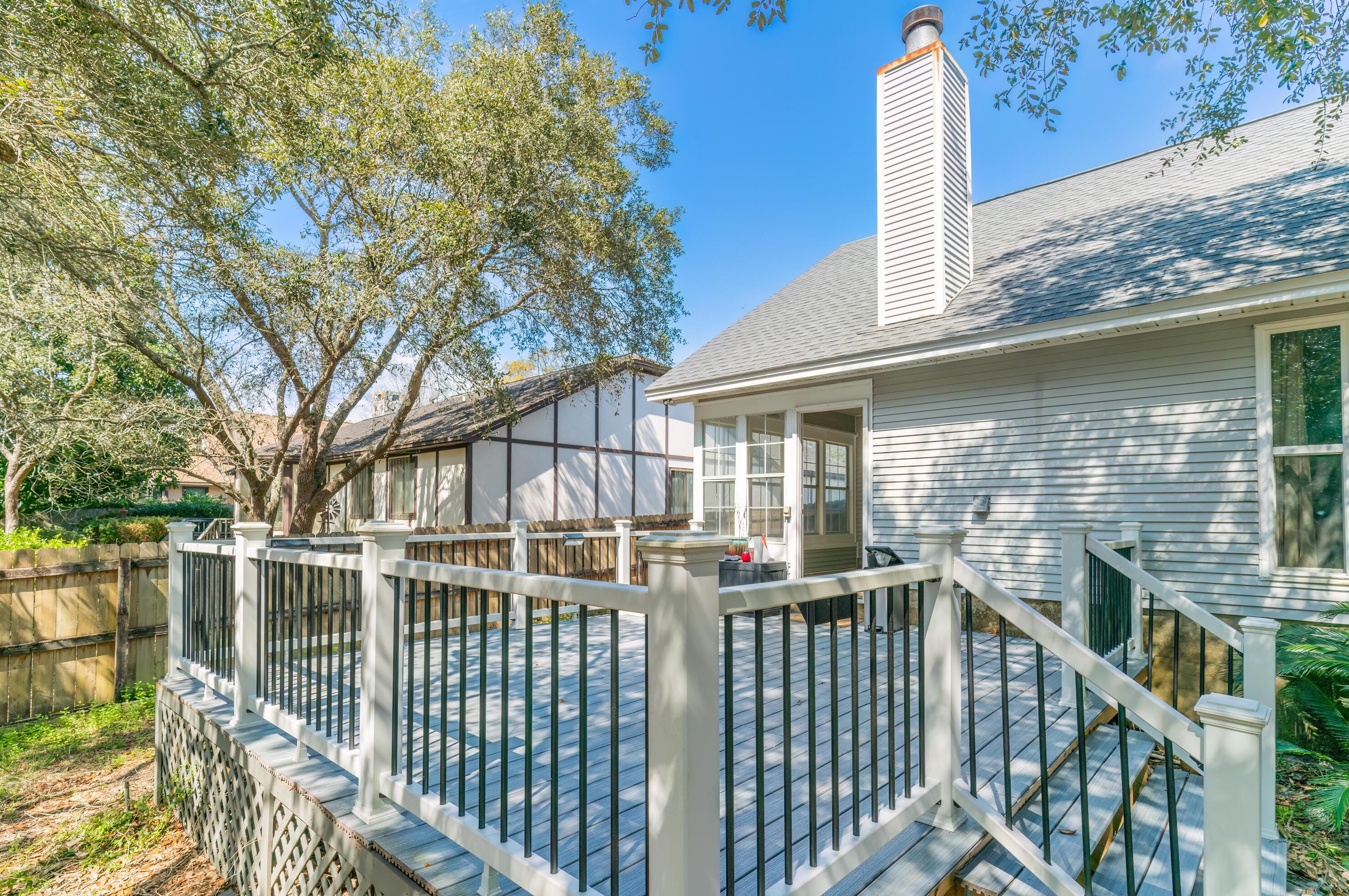 944 Ridgewood Way, Niceville FL  32578-4207 exterior