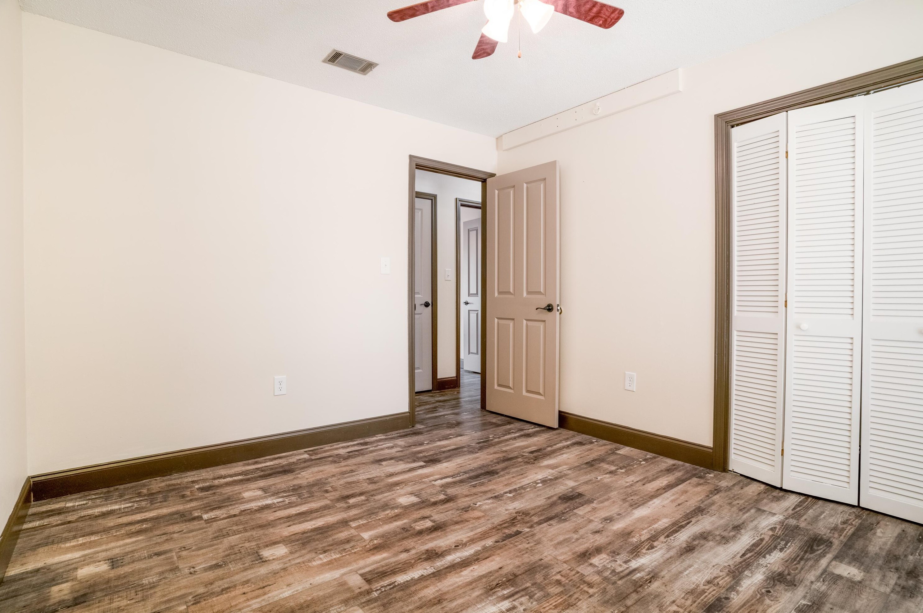 944 Ridgewood Way, Niceville FL  32578-4207 exterior