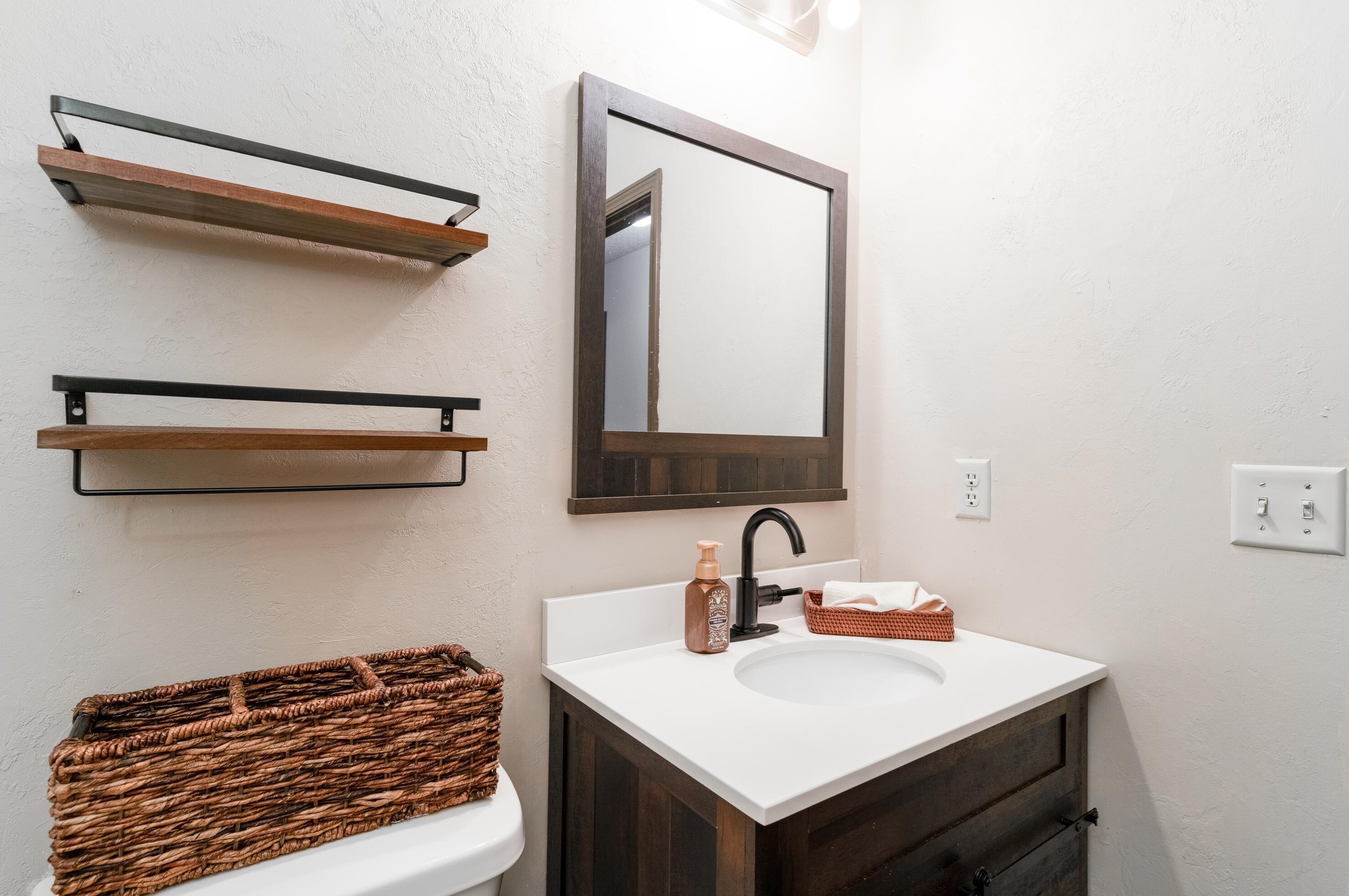 944 Ridgewood Way, Niceville FL  32578-4207 exterior