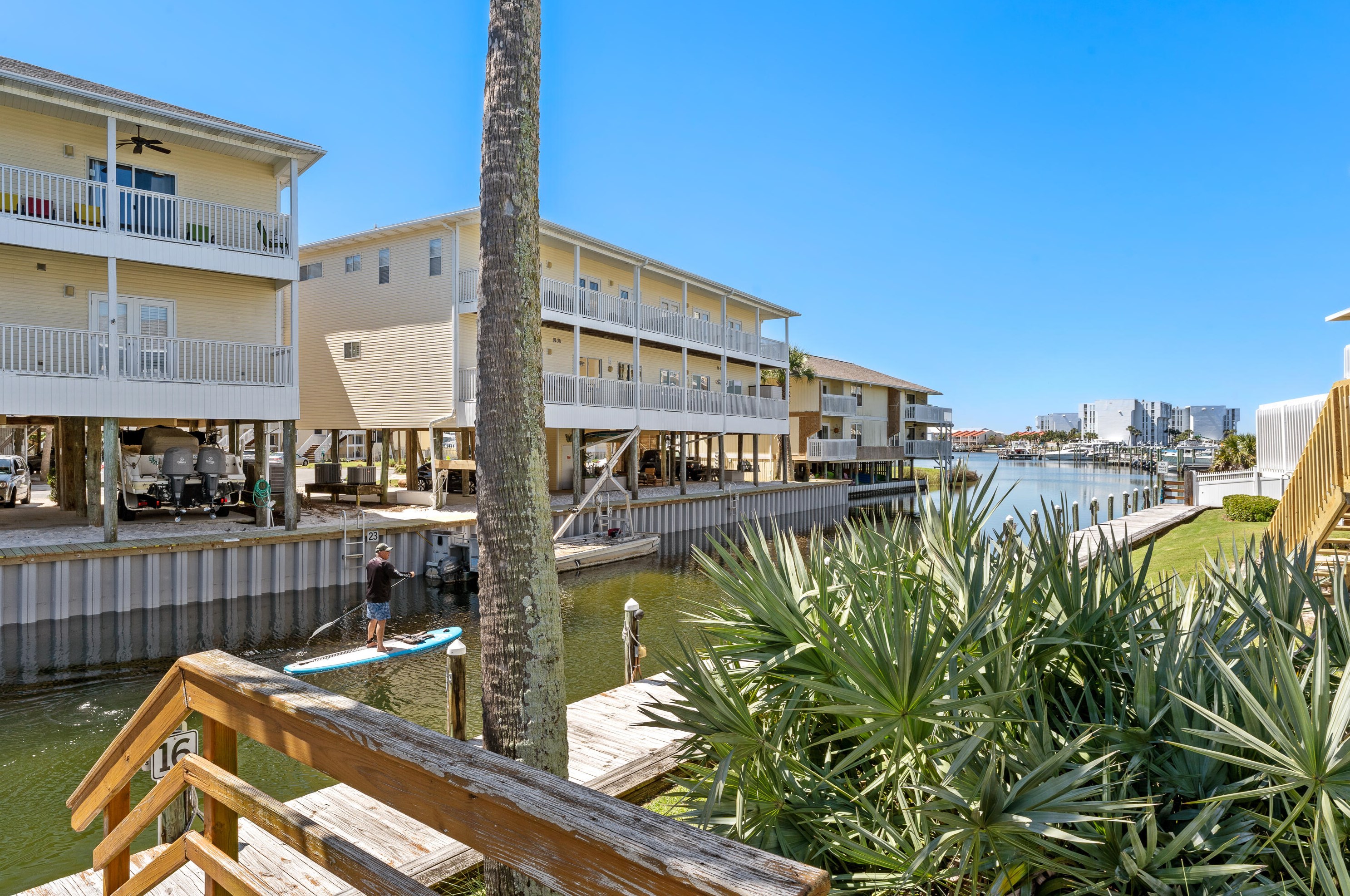 775 Gulf Shore Dr, Destin FL 32541-3100 exterior
