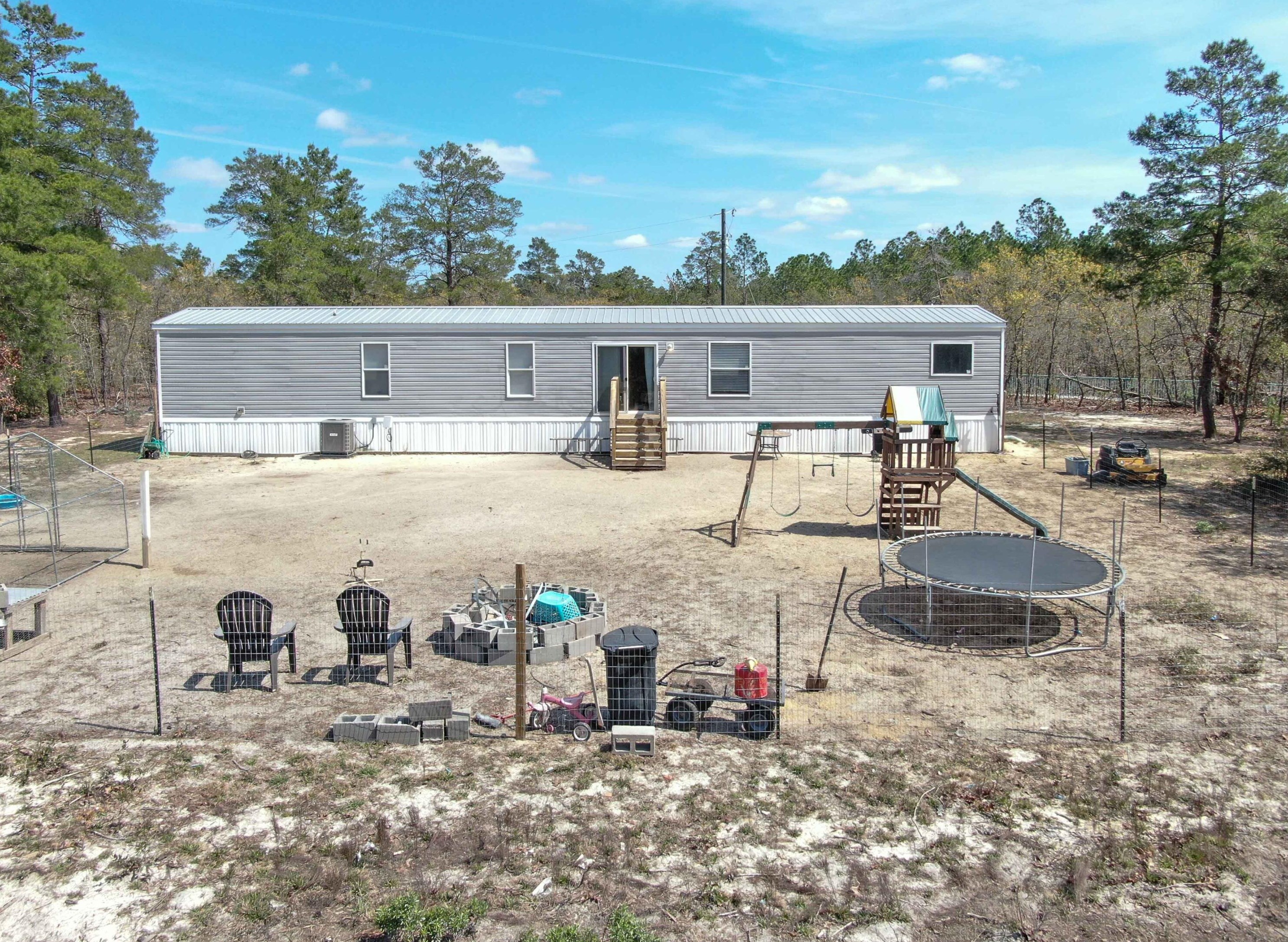 341 Pine Ln, Freeport, FL 32439-3102