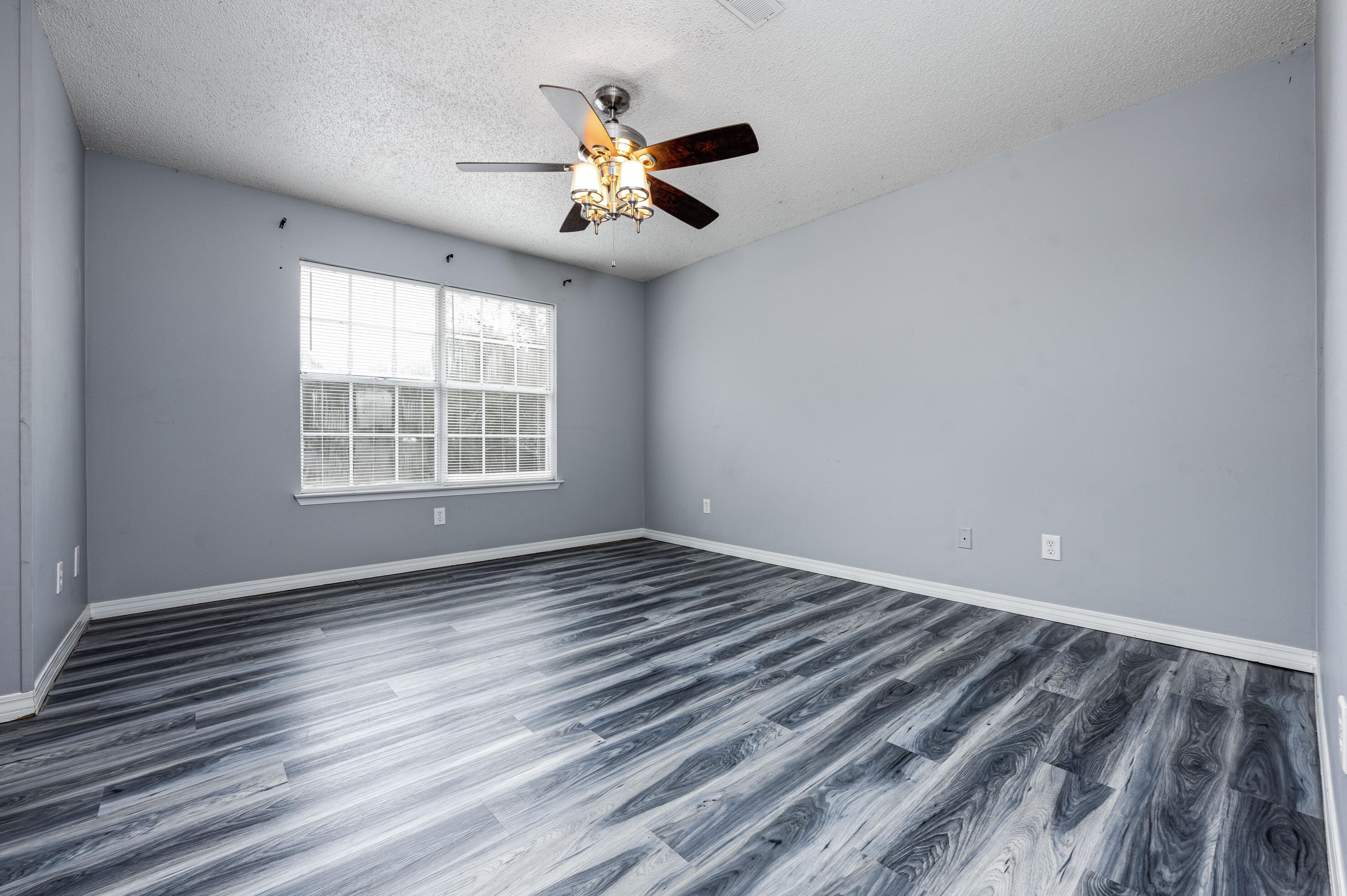 621 Lloyd St, Fort Walton Beach FL 32547-7121 exterior