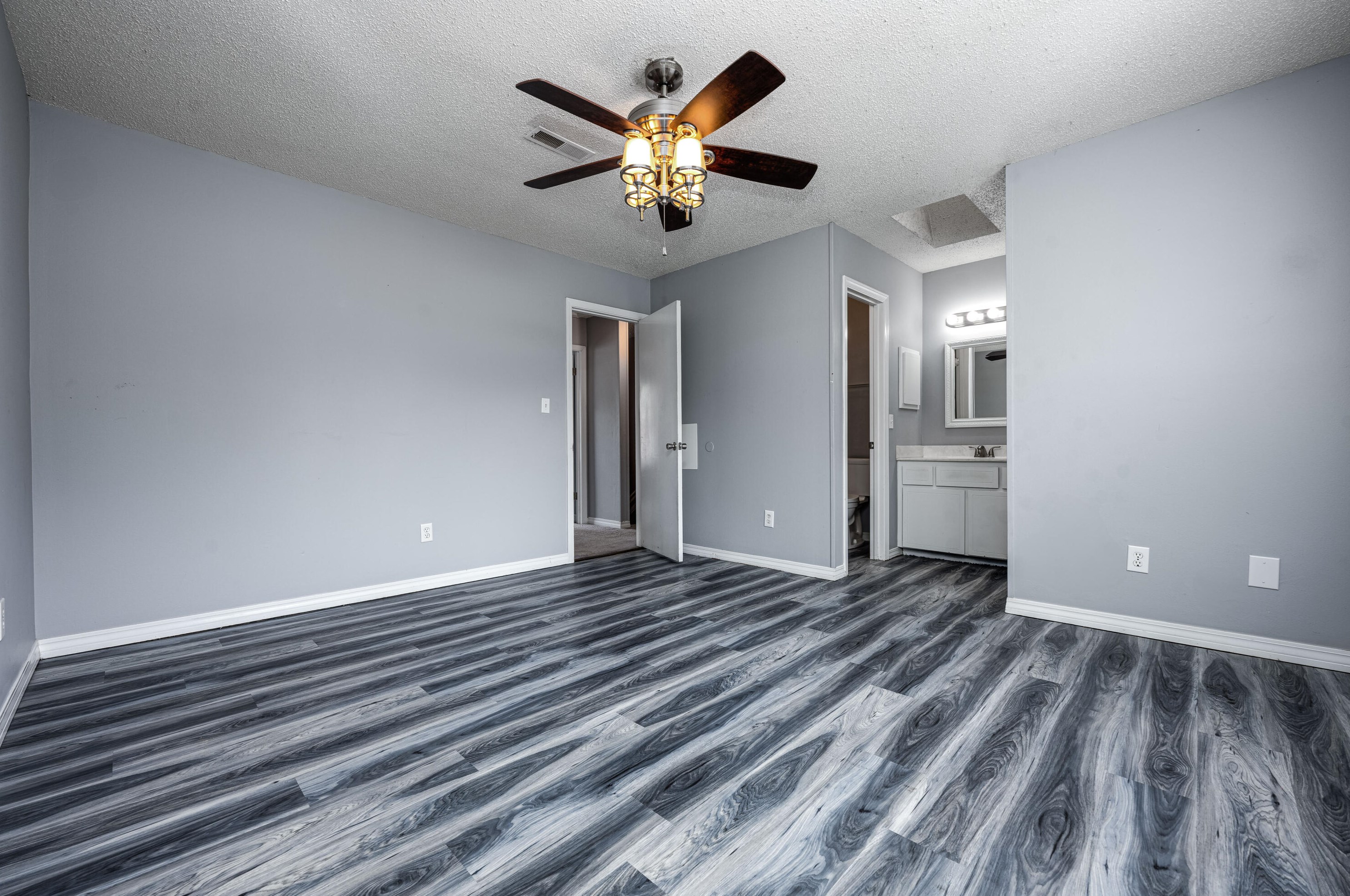 621 Lloyd St, Fort Walton Beach FL 32547-7121 exterior