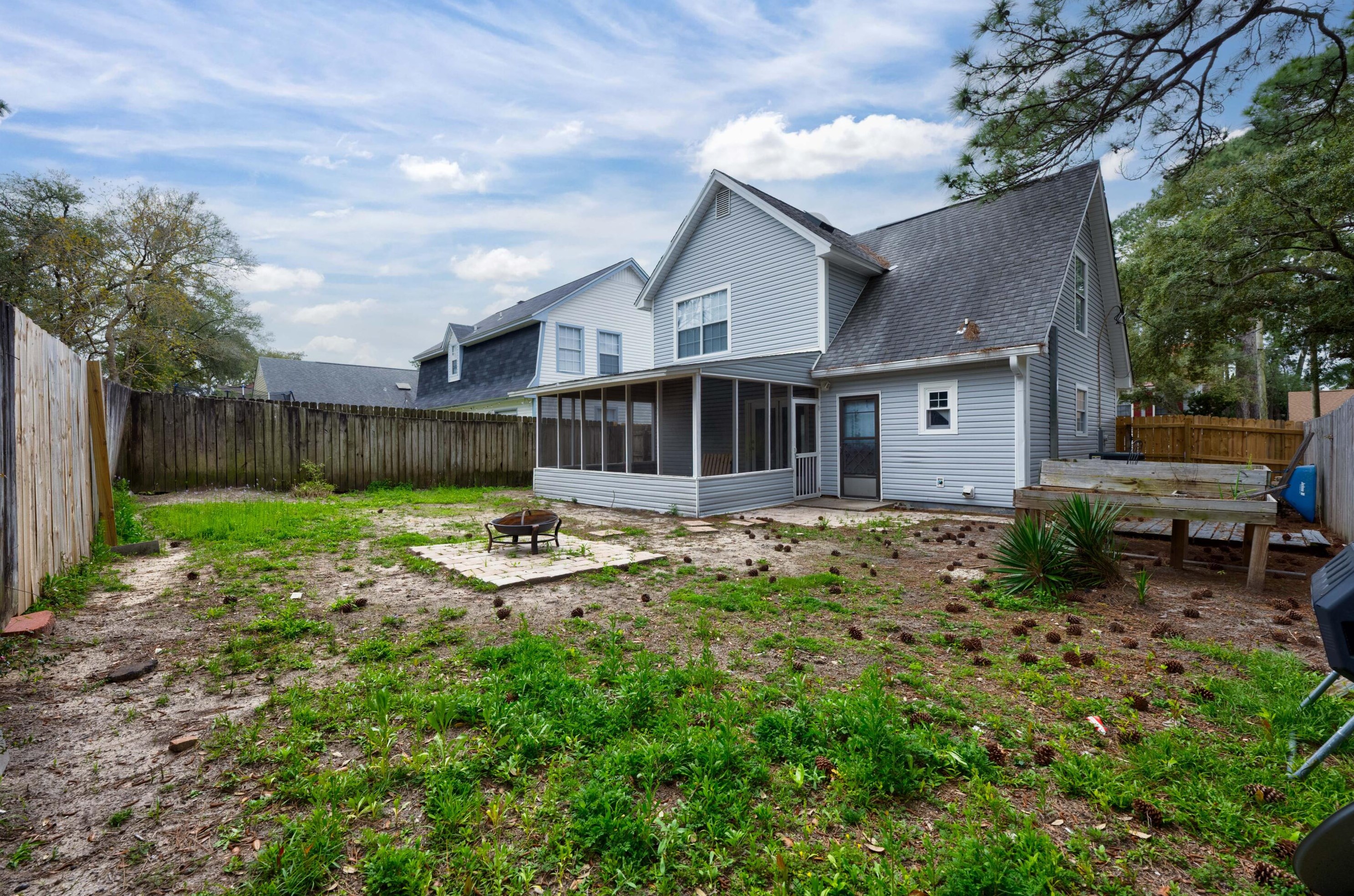 621 Lloyd St, Fort Walton Beach FL 32547-7121 exterior