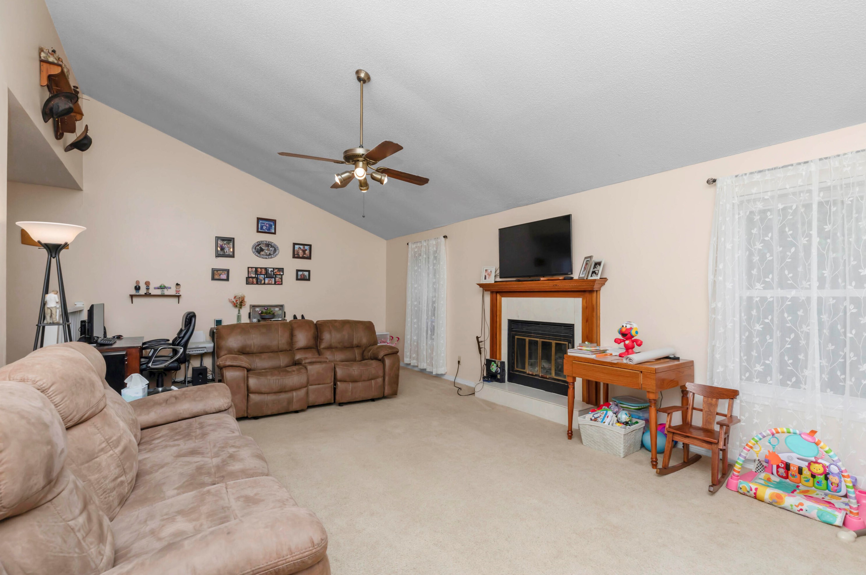 231 Seville Cir, Mary Esther FL  32569-1472 exterior