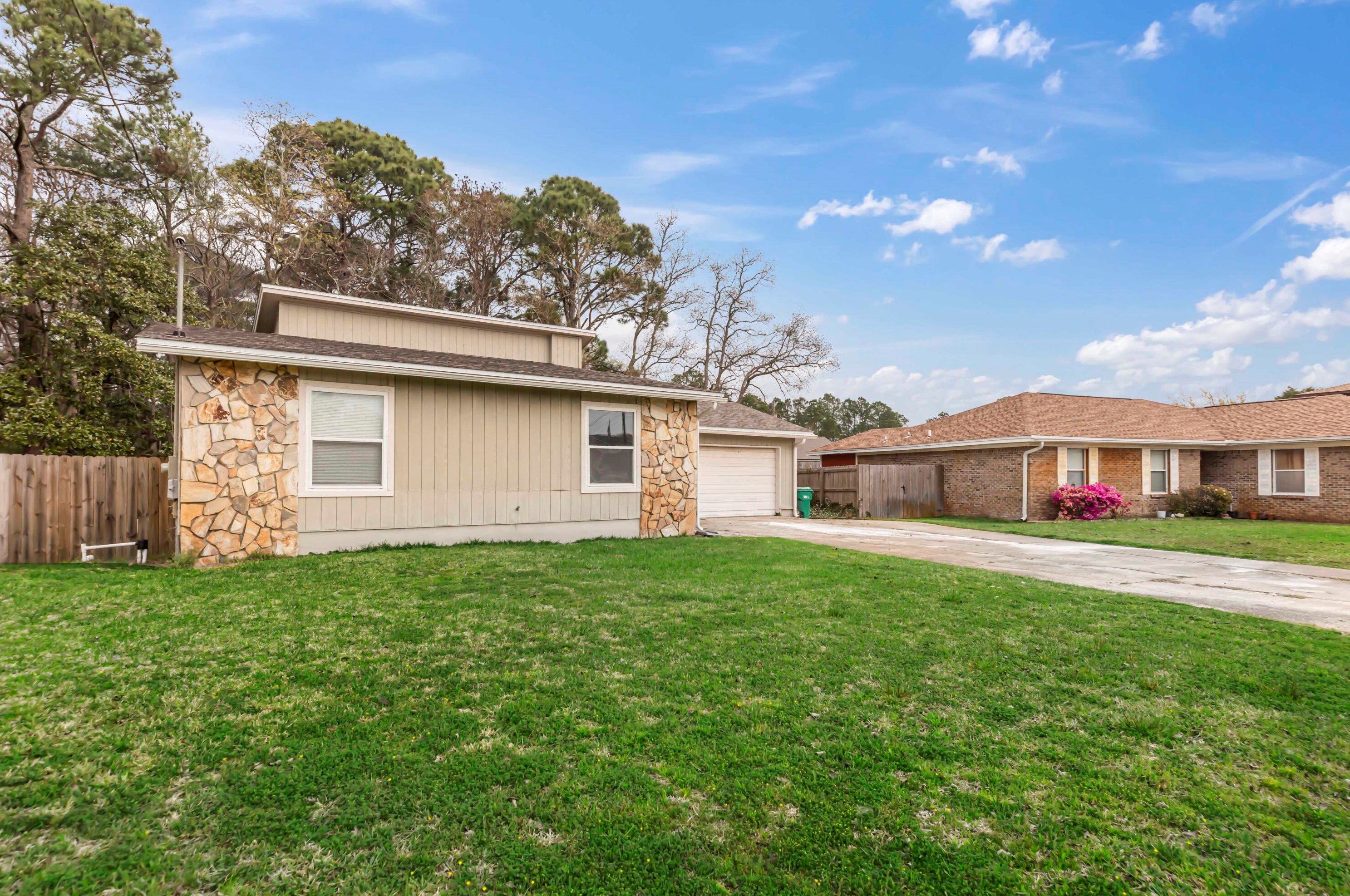 231 Seville Cir, Mary Esther FL  32569-1472 exterior