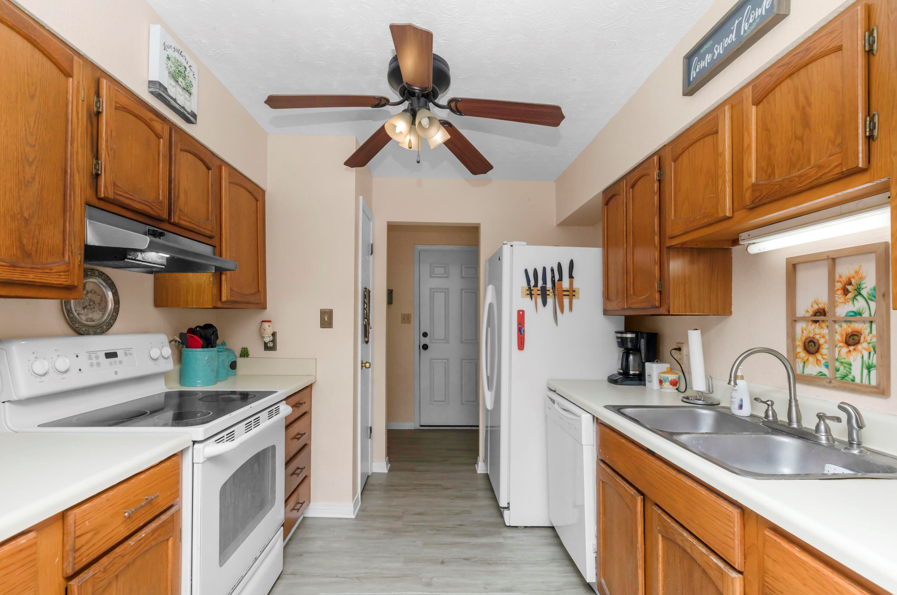 231 Seville Cir, Mary Esther FL  32569-1472 exterior