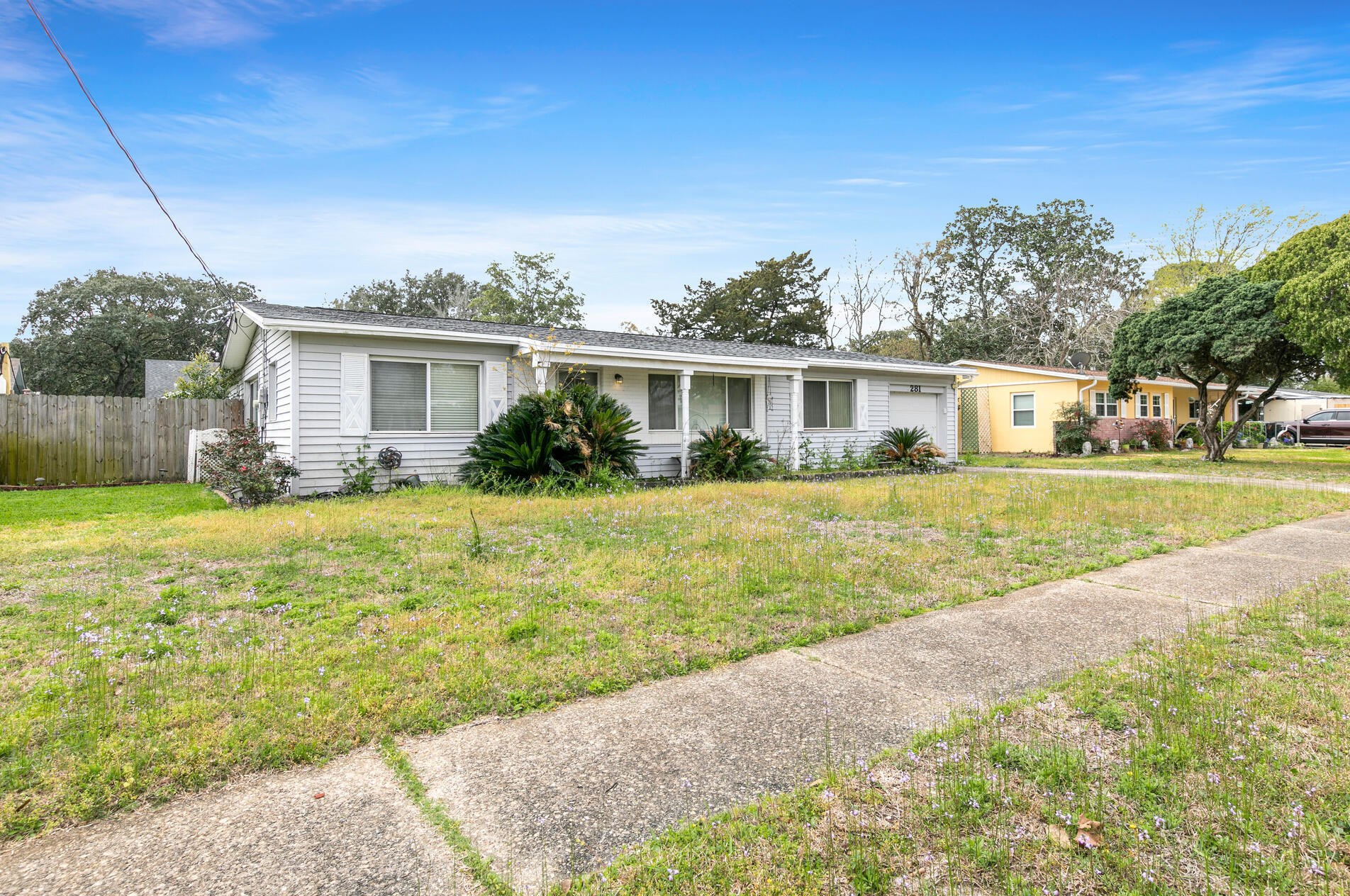 281 S Lorraine Dr S, Mary Esther, FL 32569