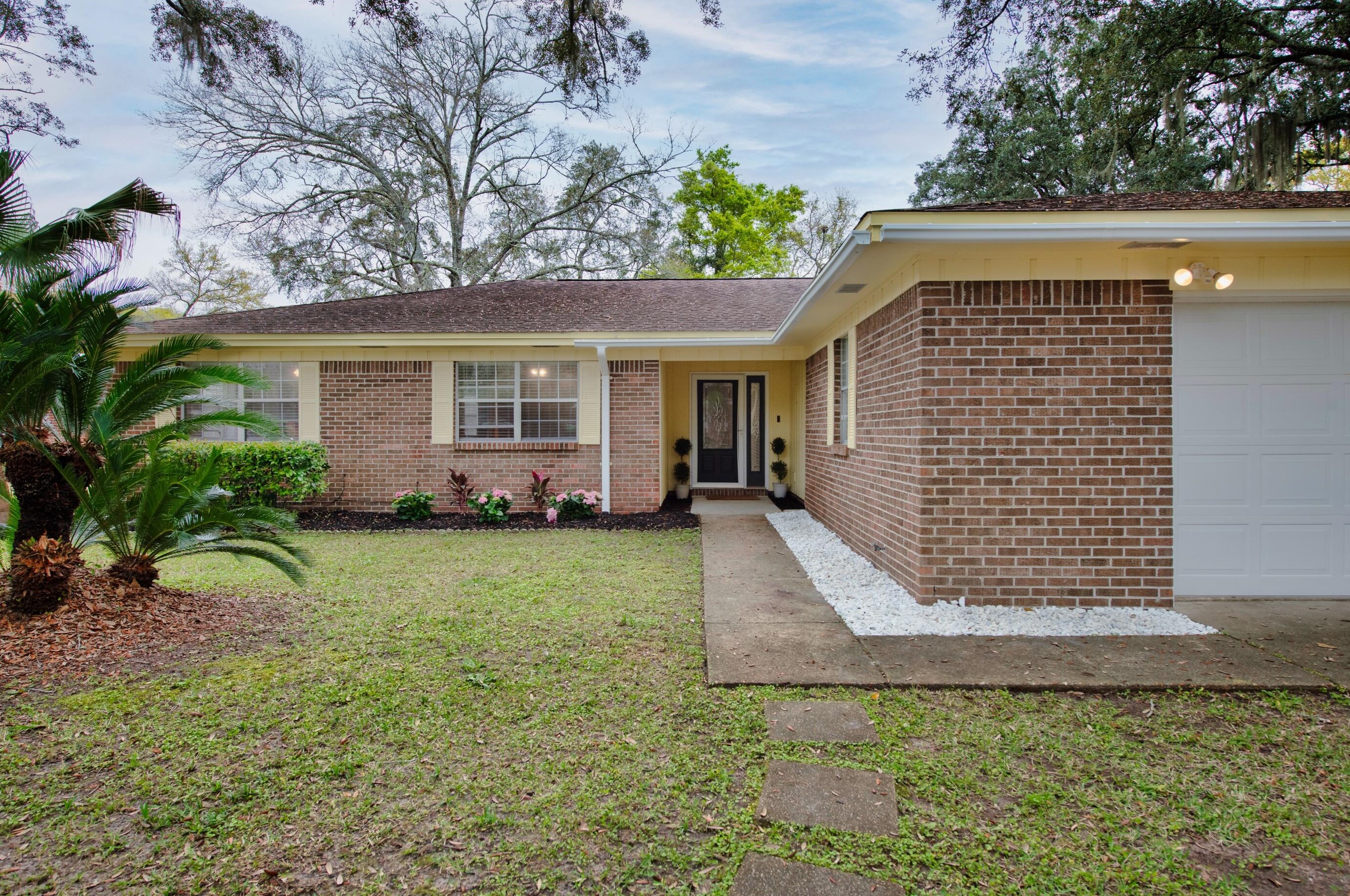 58 Cinderella Ln, Fort Walton Beach, FL 32547