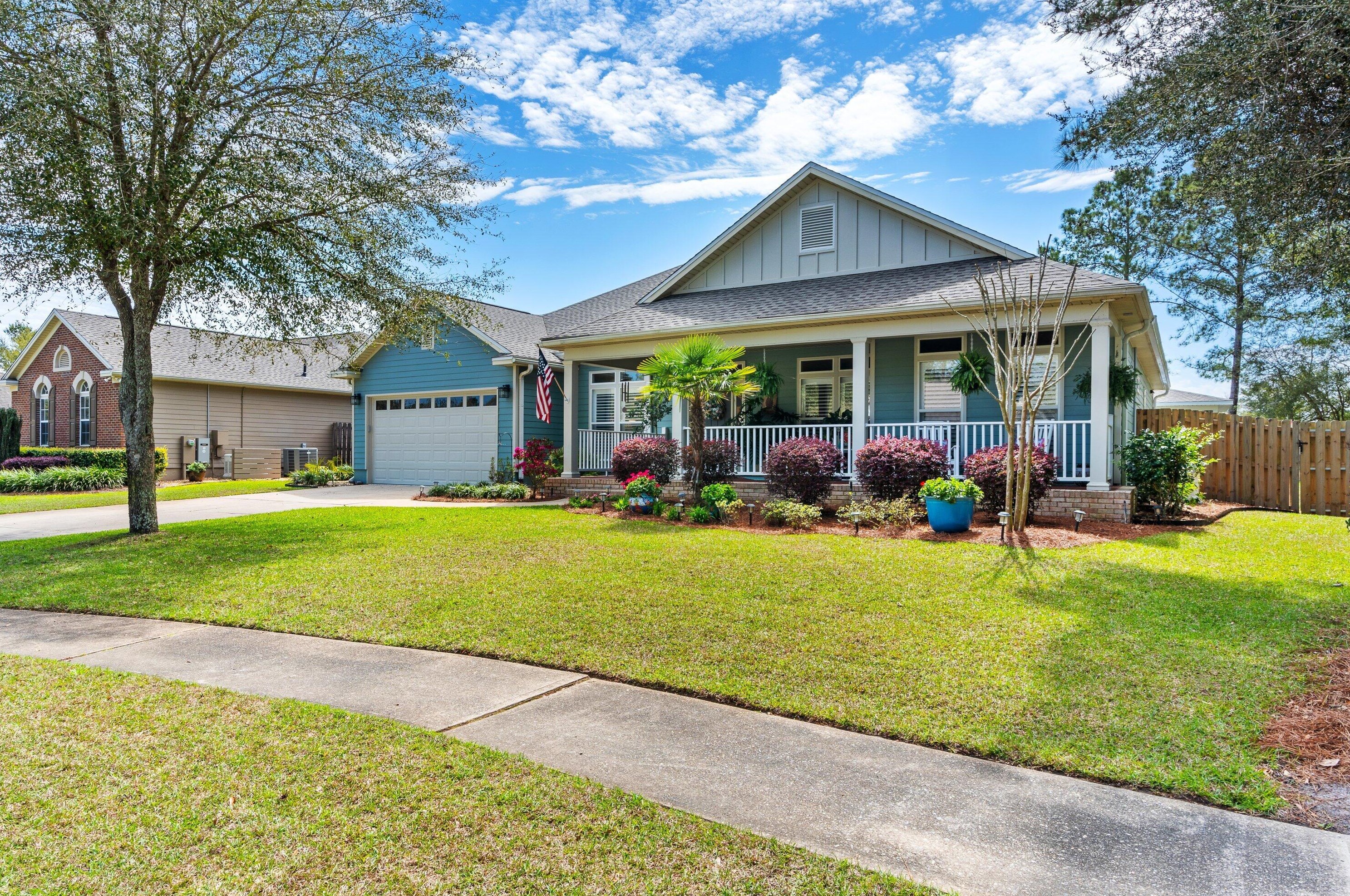 22 Mango Ln, Freeport, FL 32439-6688