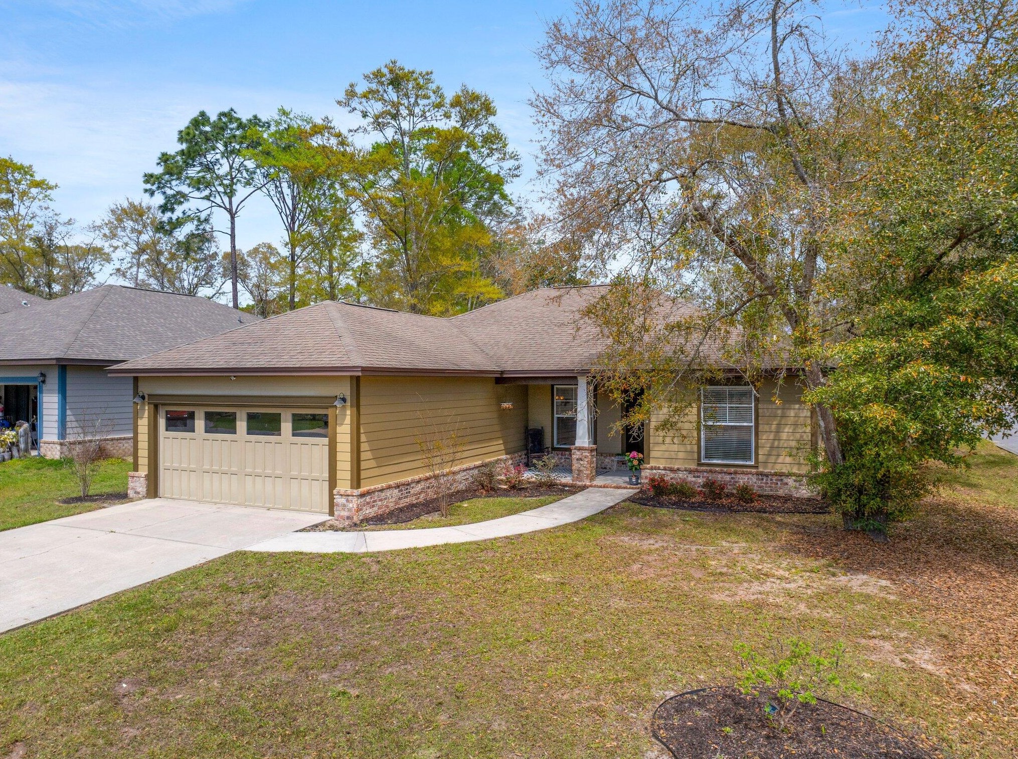 14 Hollyn Ct, Freeport, FL 32439