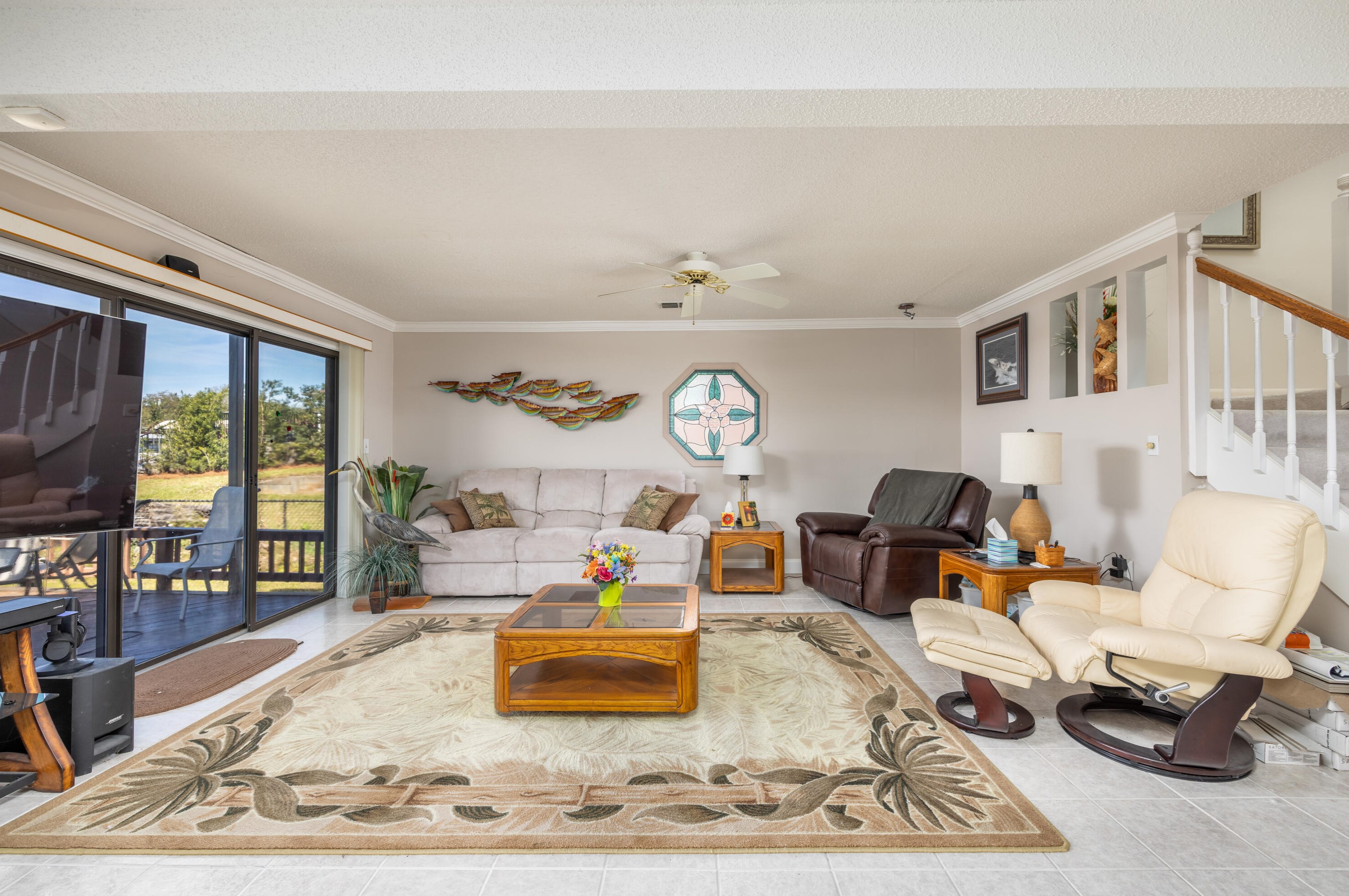555 Cove Dr, Fort Walton Beach, FL 32547-3751