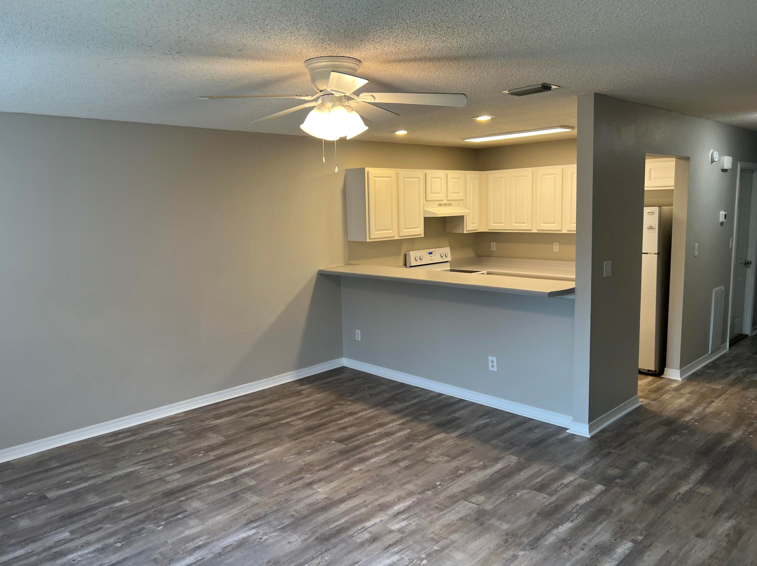 2263 Whitman Ln, Fort Walton Beach, FL 32547