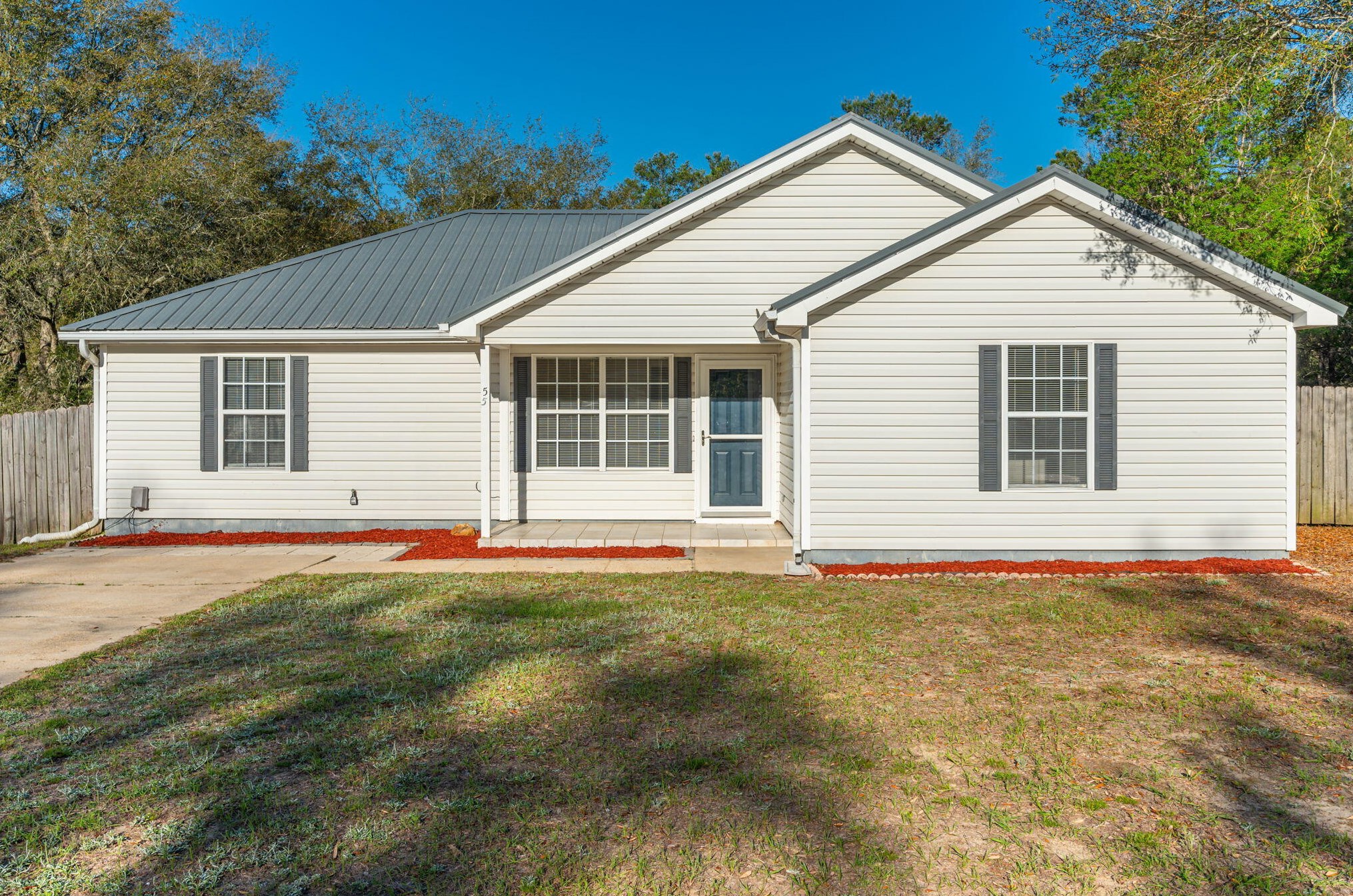 55 Oakridge Way, Defuniak Springs, FL 32433