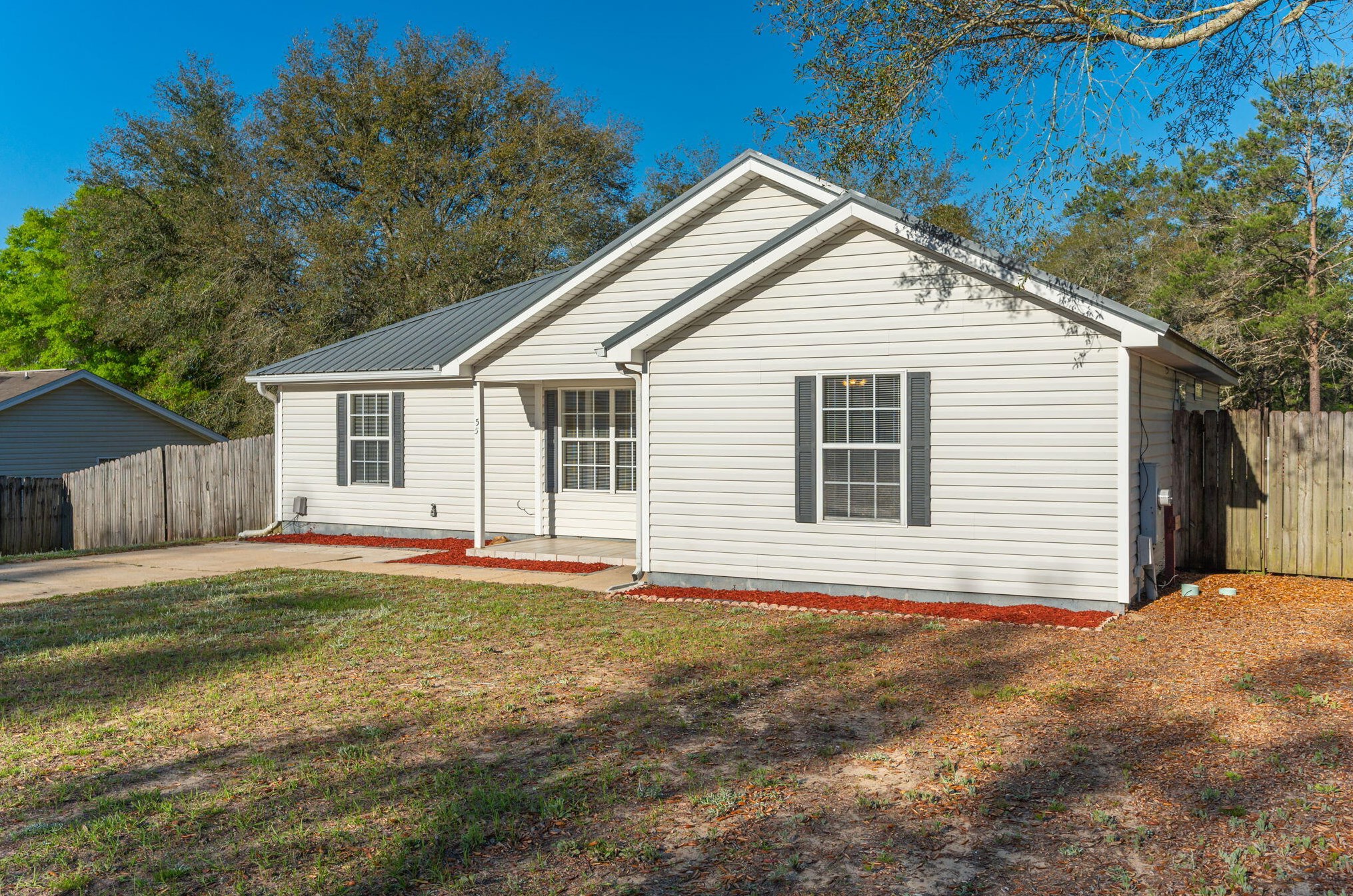 55 Oakridge Way, Defuniak Springs FL  32433-8168 exterior