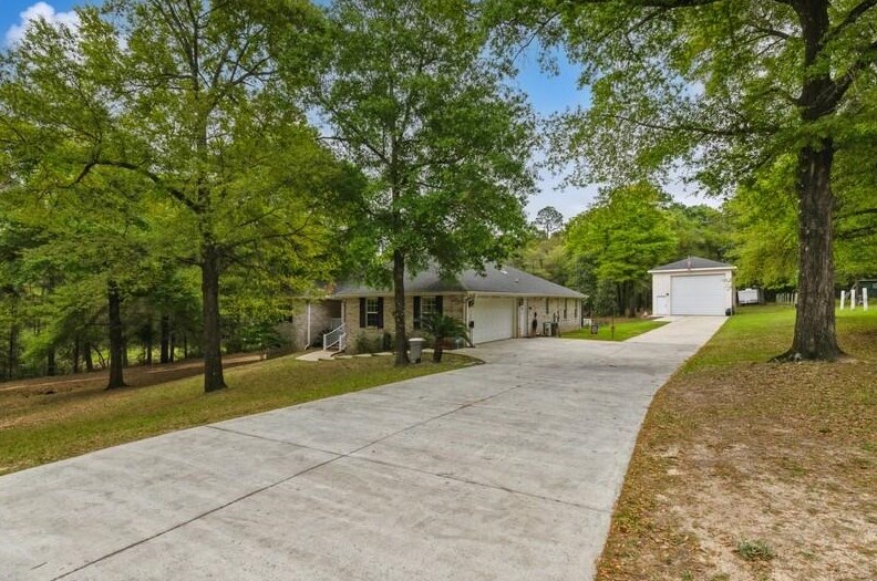 92 Navajo Trce, Crestview, FL 32536