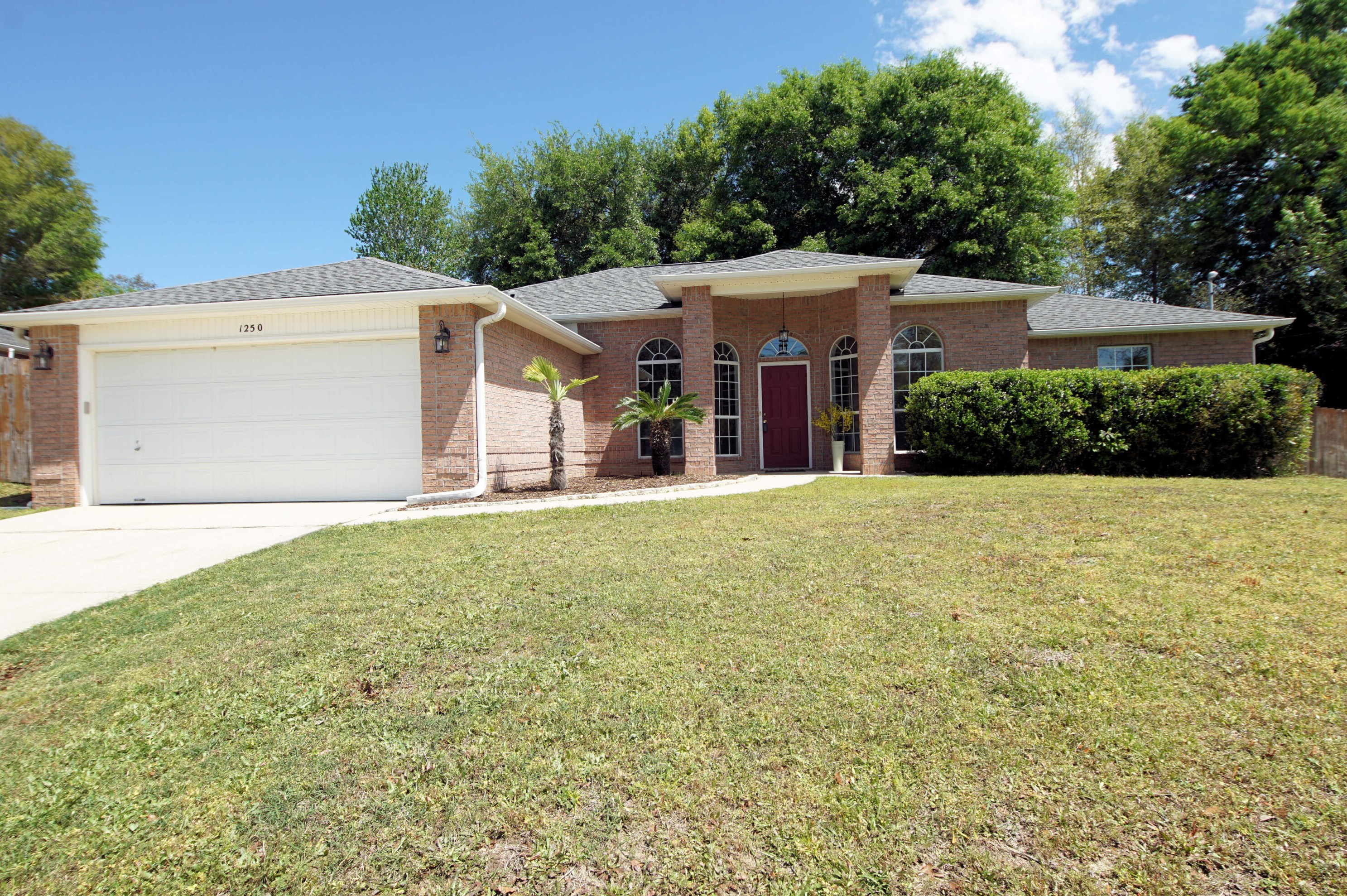 1250 Northview Dr, Crestview, FL 32536