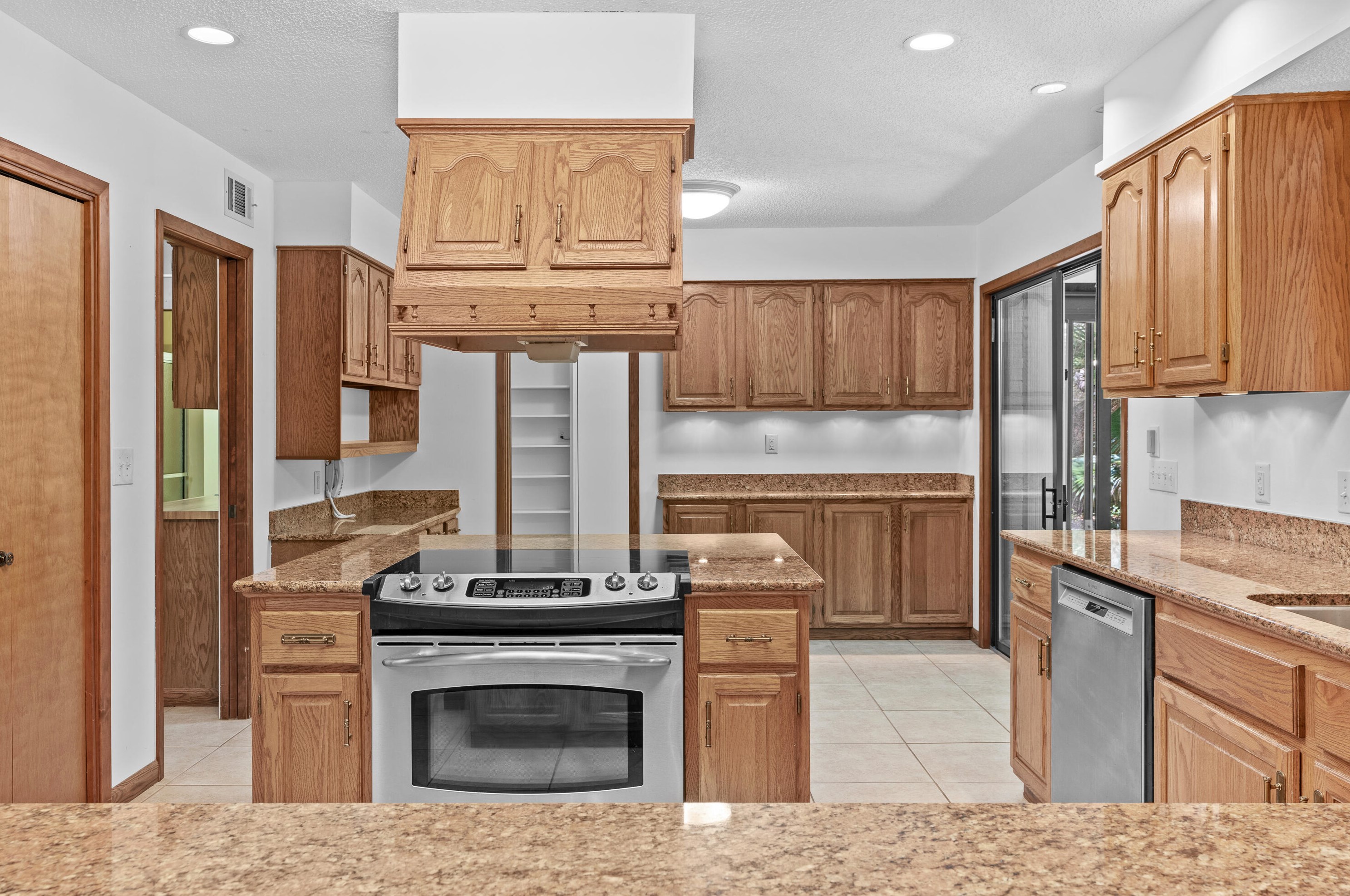 214 Wava Ave, Niceville FL  32578-1718 exterior