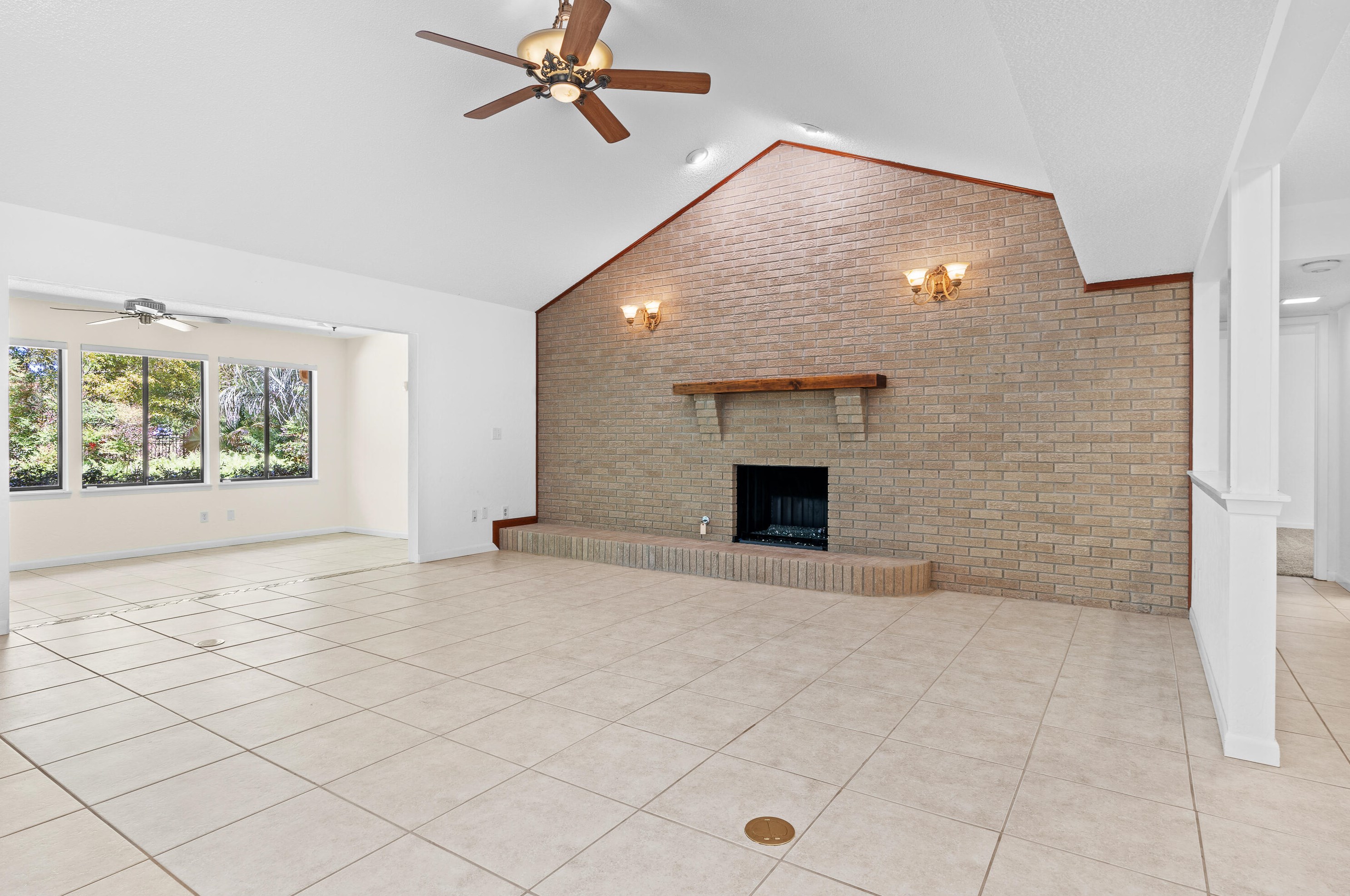 214 Wava Ave, Niceville FL  32578-1718 exterior