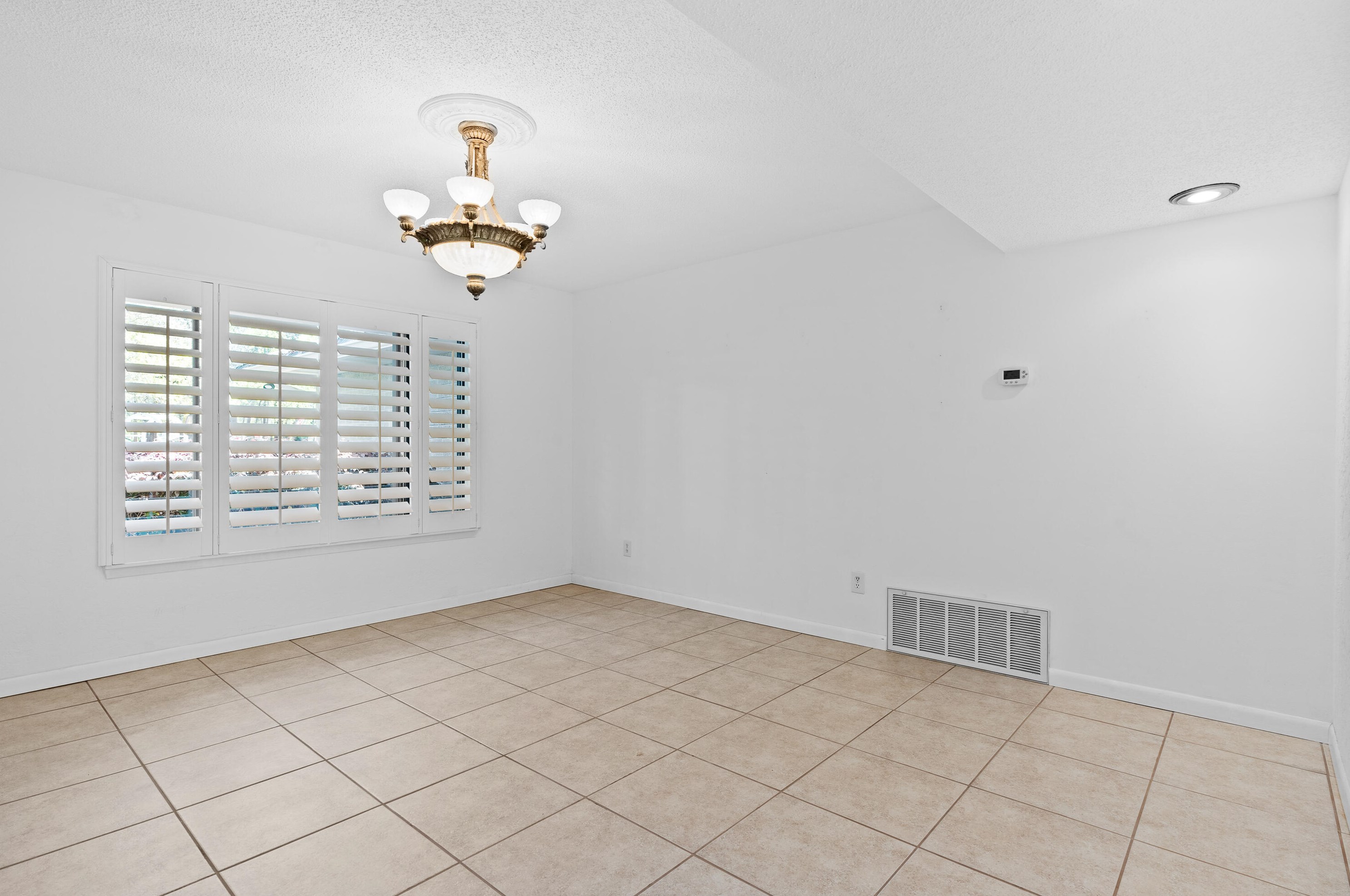 214 Wava Ave, Niceville FL  32578-1718 exterior
