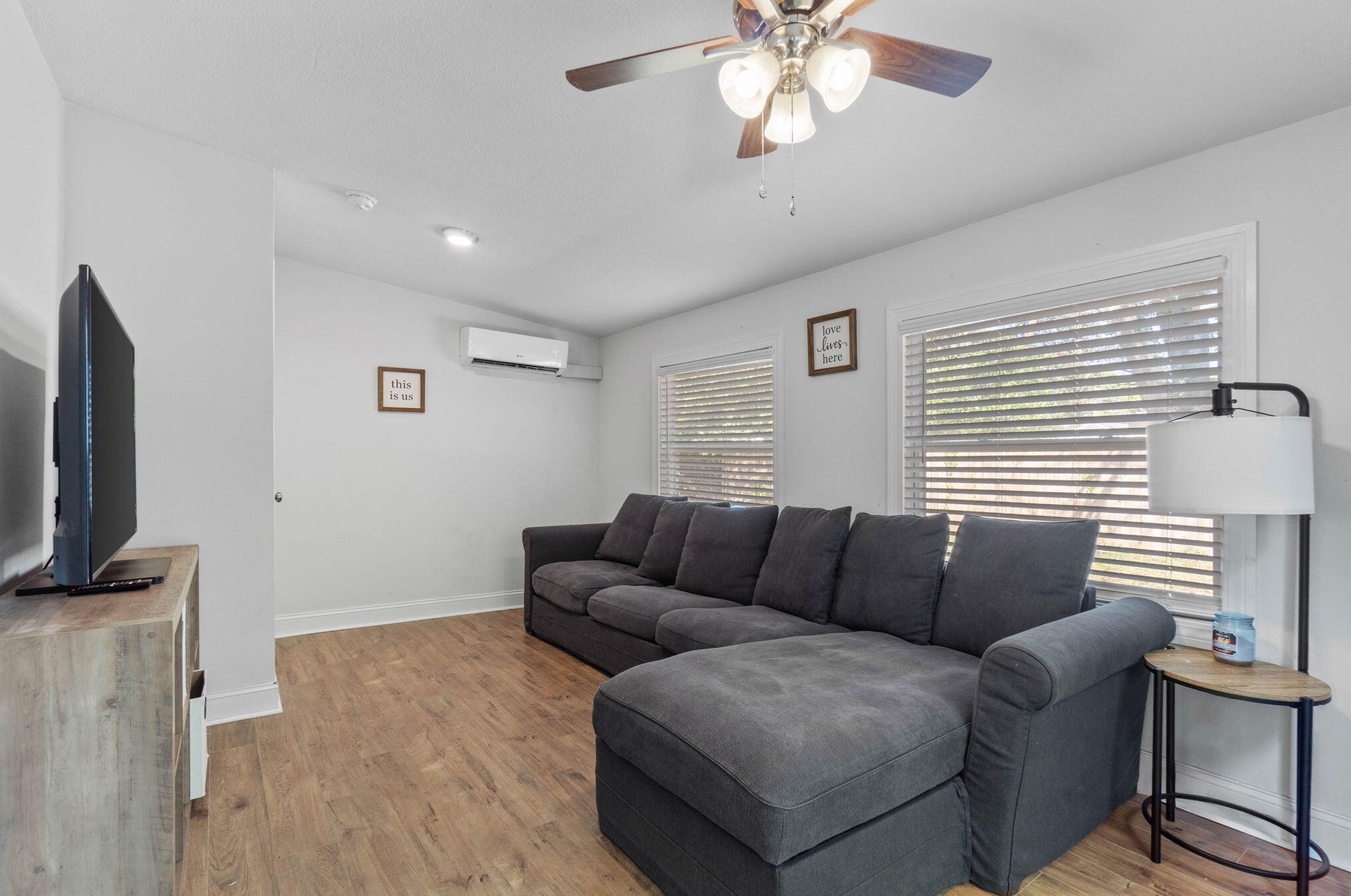 400 Shrewsbury Rd, Mary Esther FL  32569-1736 exterior