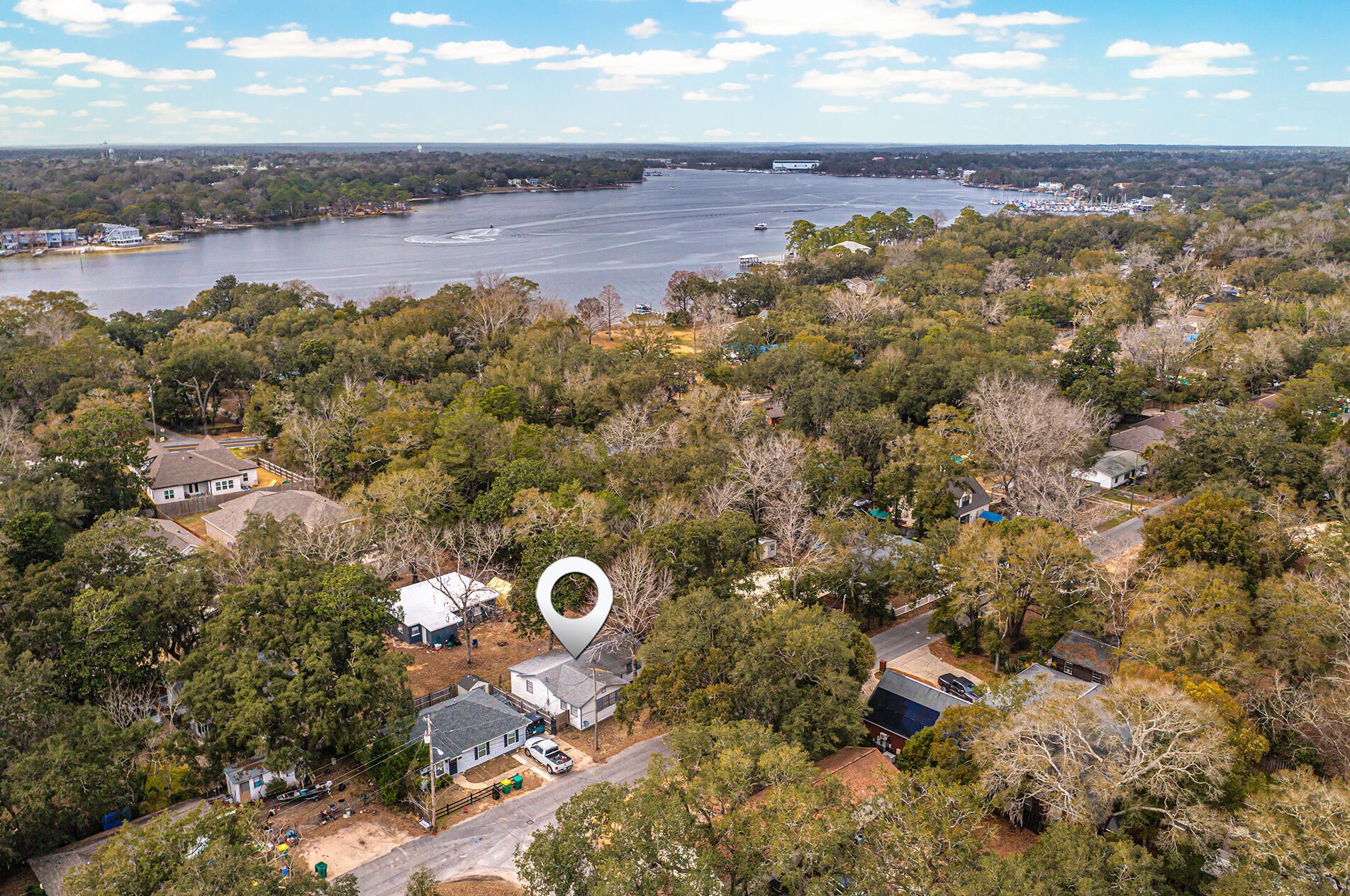 1215 Cedar Ave, Niceville, FL 32578-3109