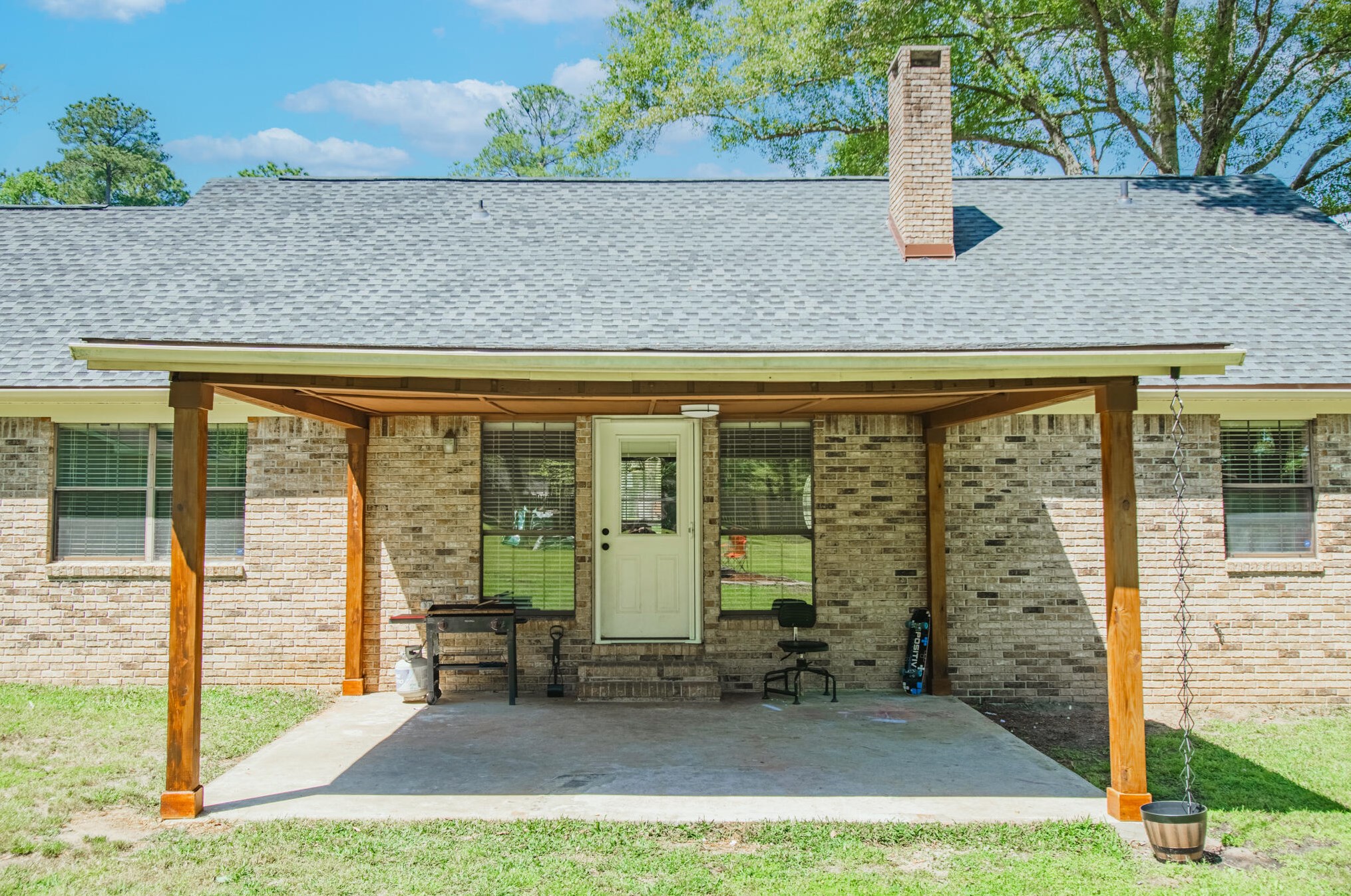 6039 Blueberry Ln, Crestview FL  32536-9071 exterior