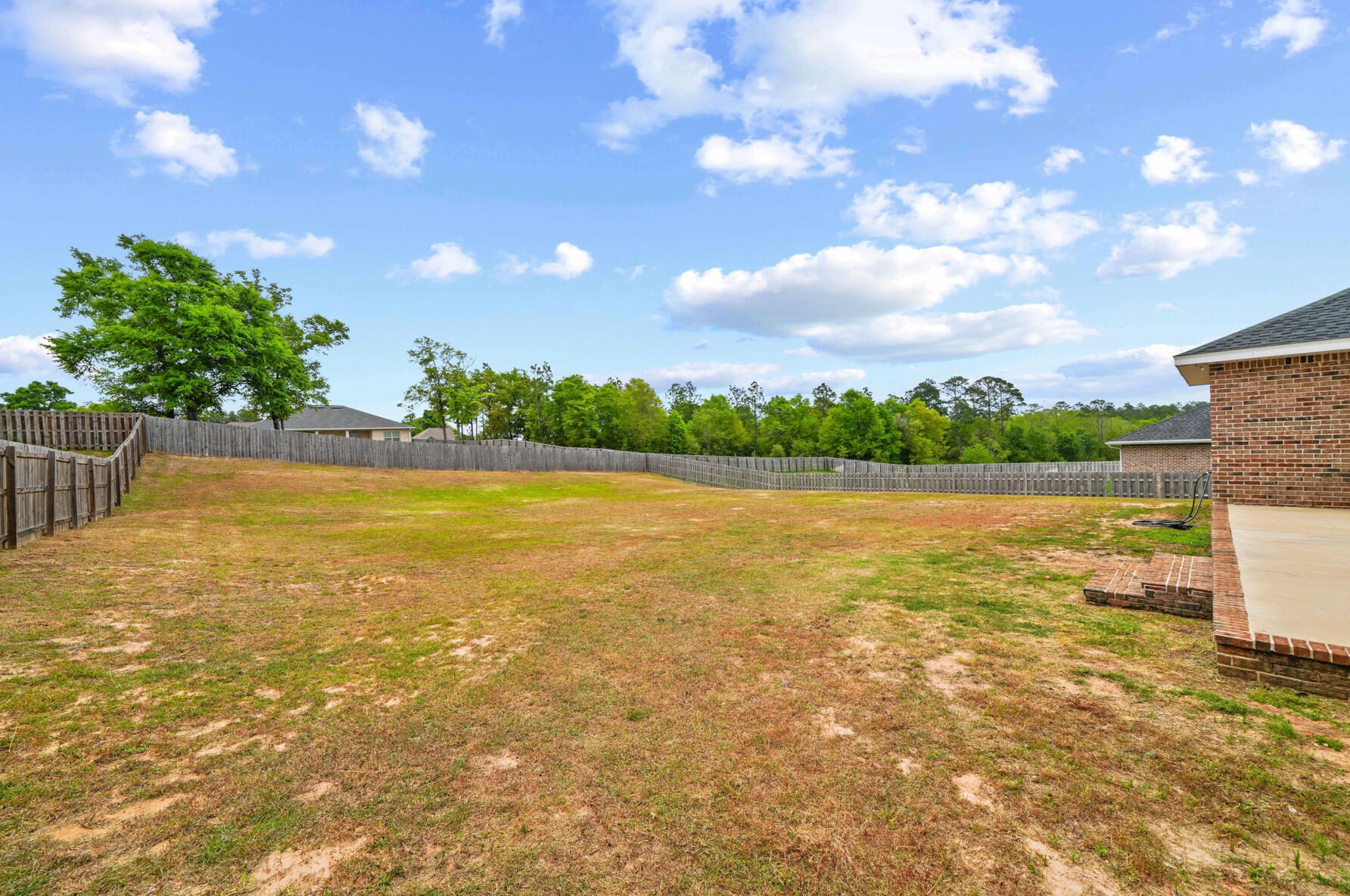 1538 Kais St, Crestview FL  32531-8483 exterior